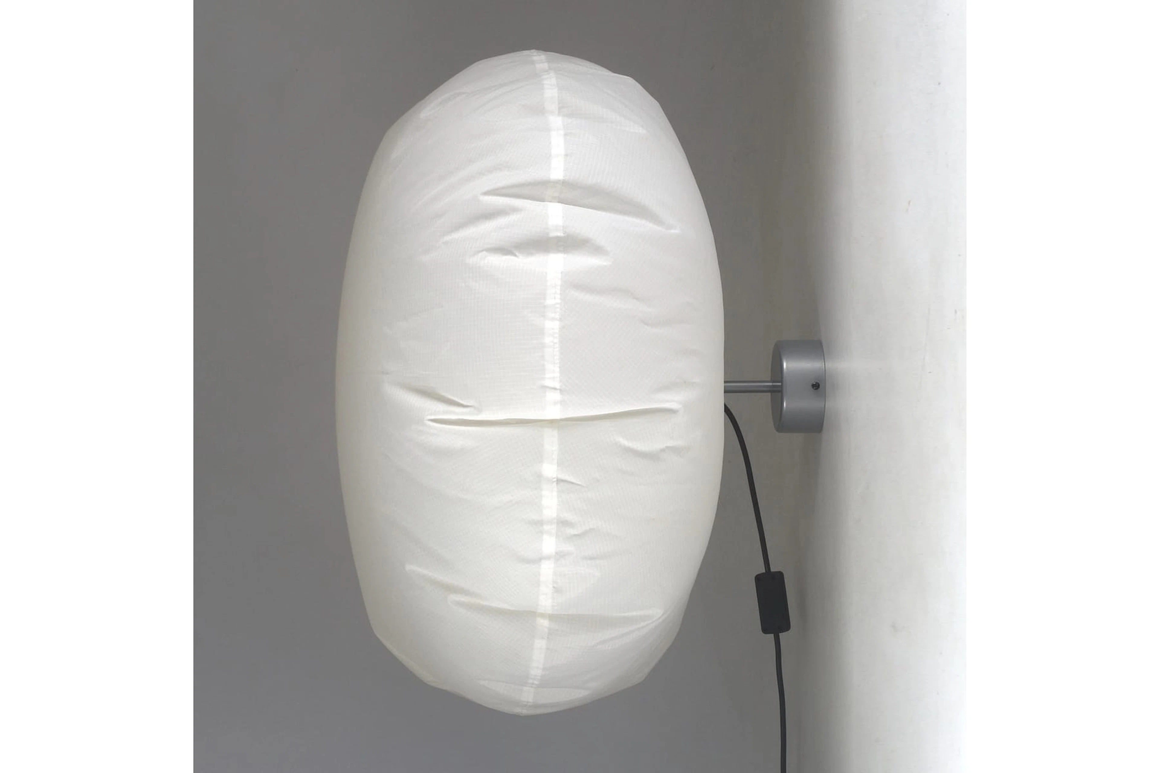 Vägglampor, 1 par, Globlow Snowcrasch, grålackad metall med vit nylon-skärm