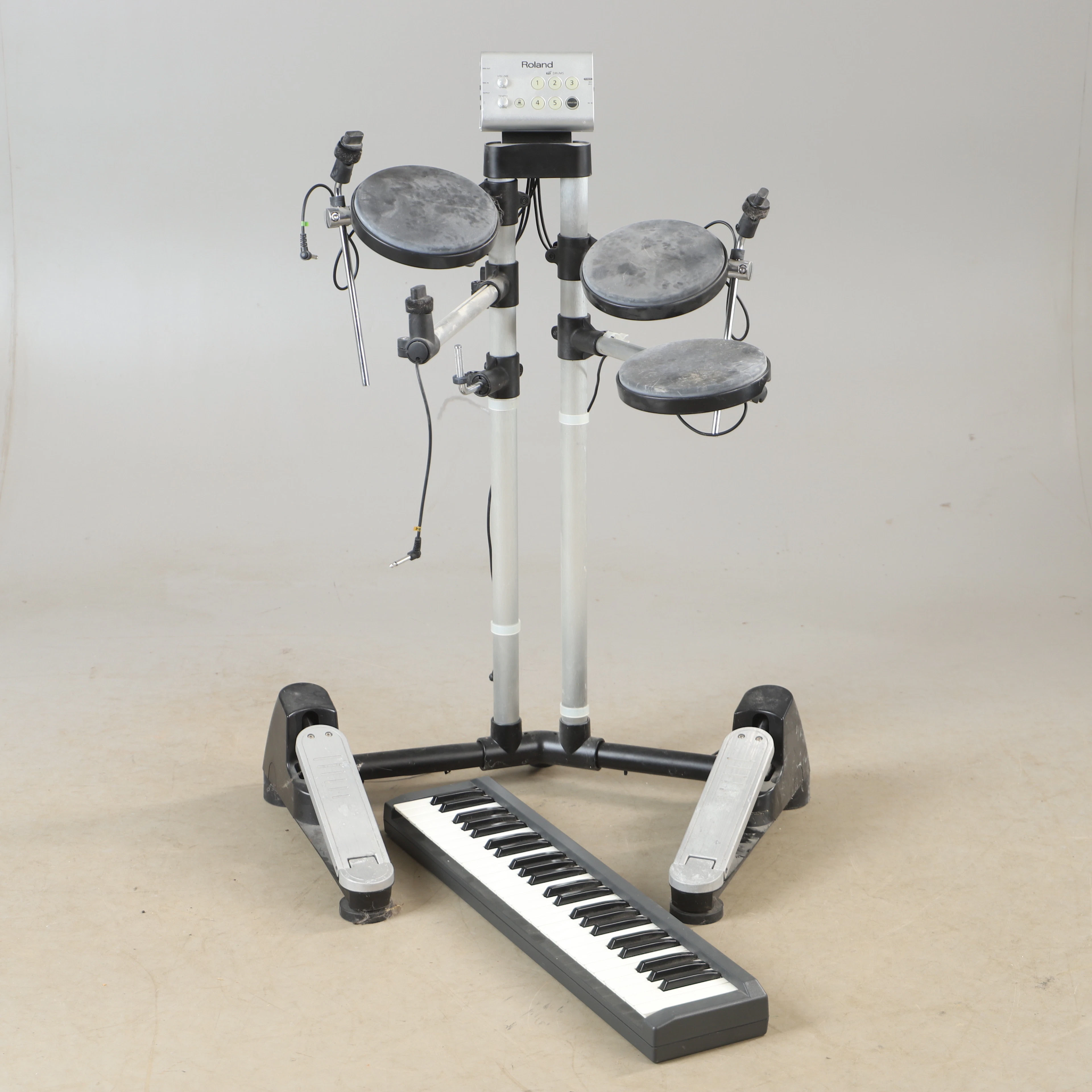 DIGITALT TRUMSET SAMT KEYBOARD, Roland.
