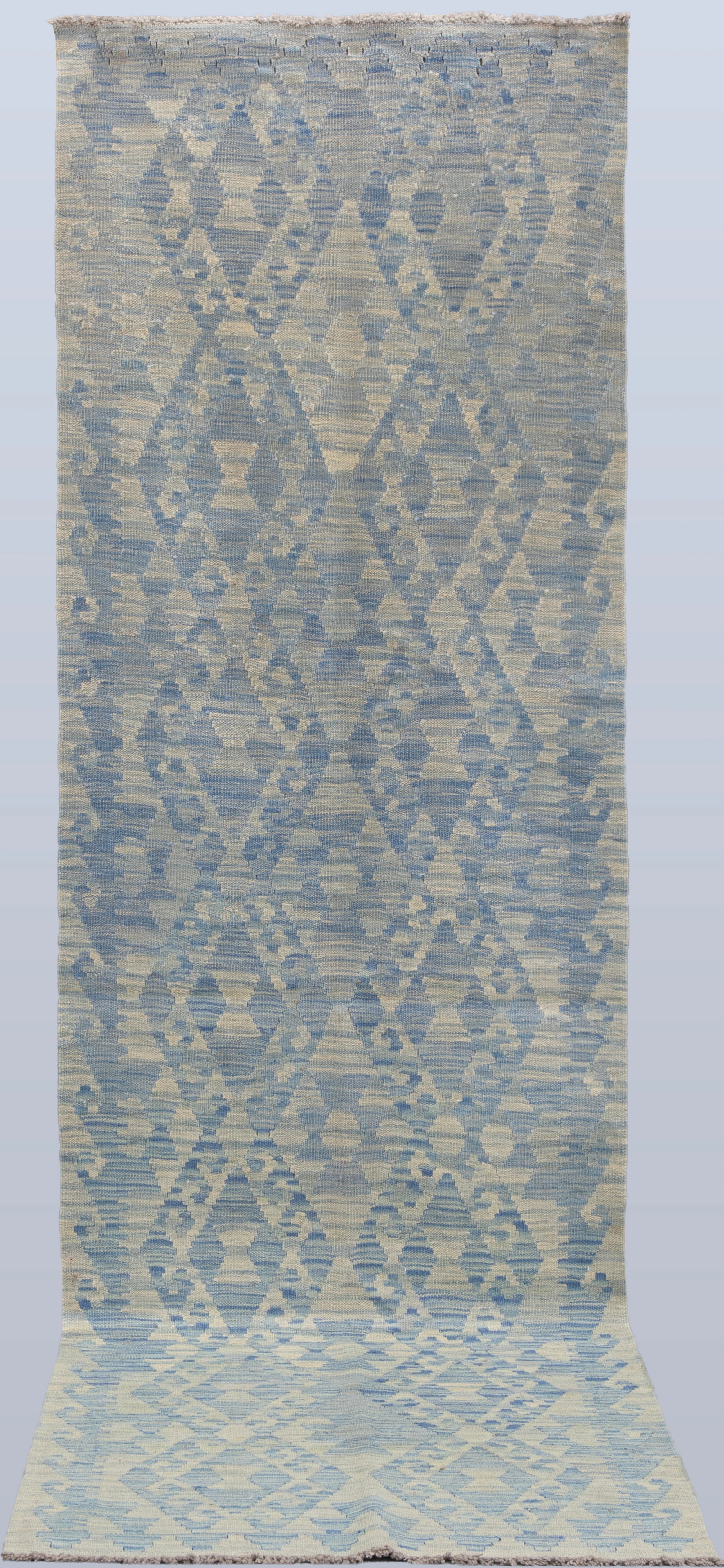 MATTA, "Kelim", galleri, 299 x 90 cm.