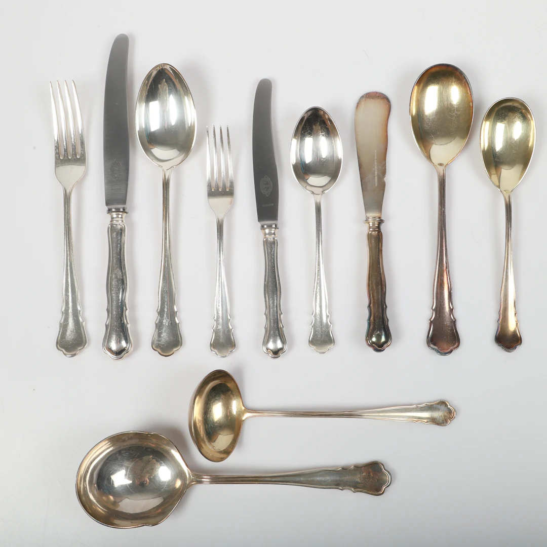 BESTICKUPPSÄTTNING, 83 delar, "Chippendale", nysilver.