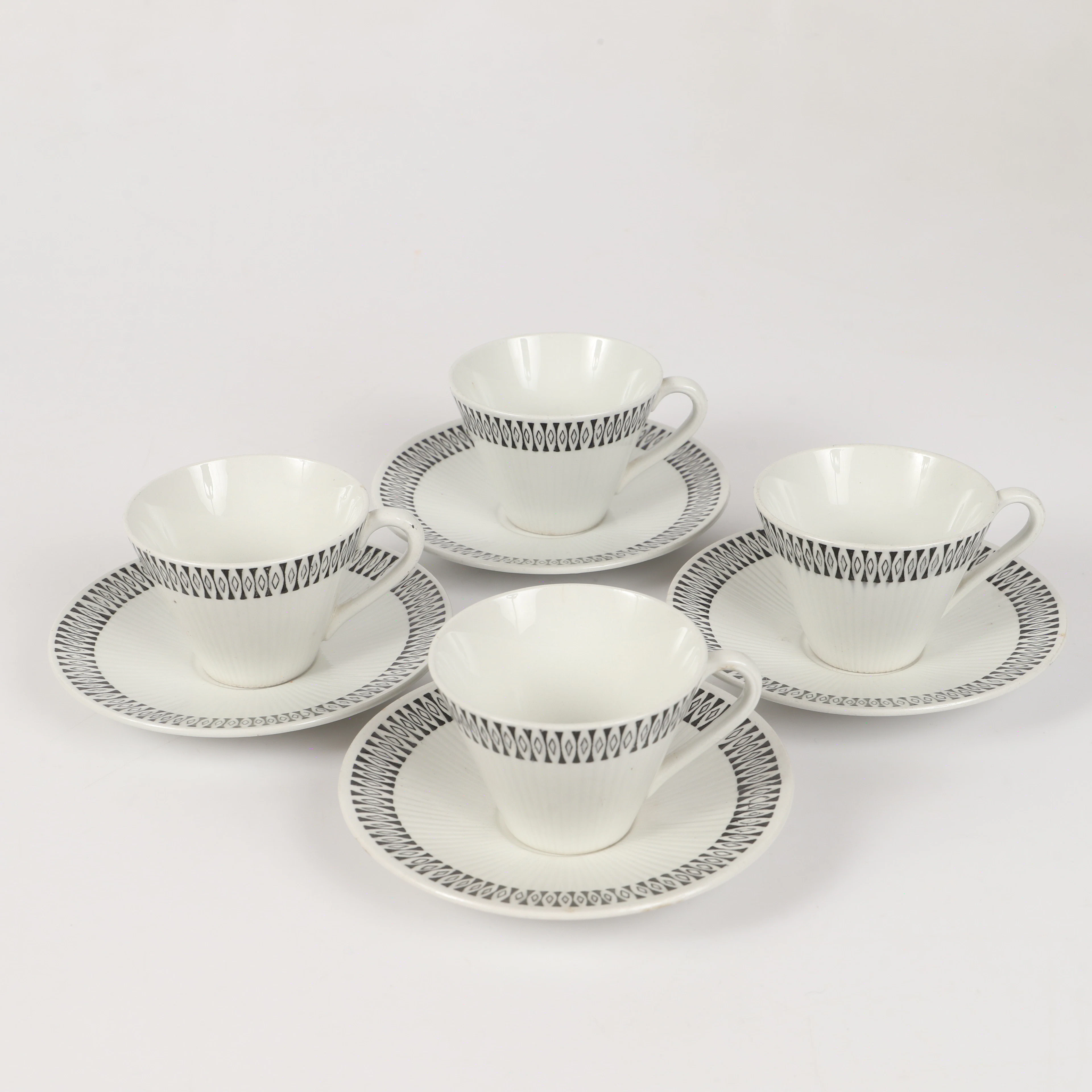 STIG LINDBERG. Kaffeservis, "Bagett", 8 delar, porslin, Gustavsberg.