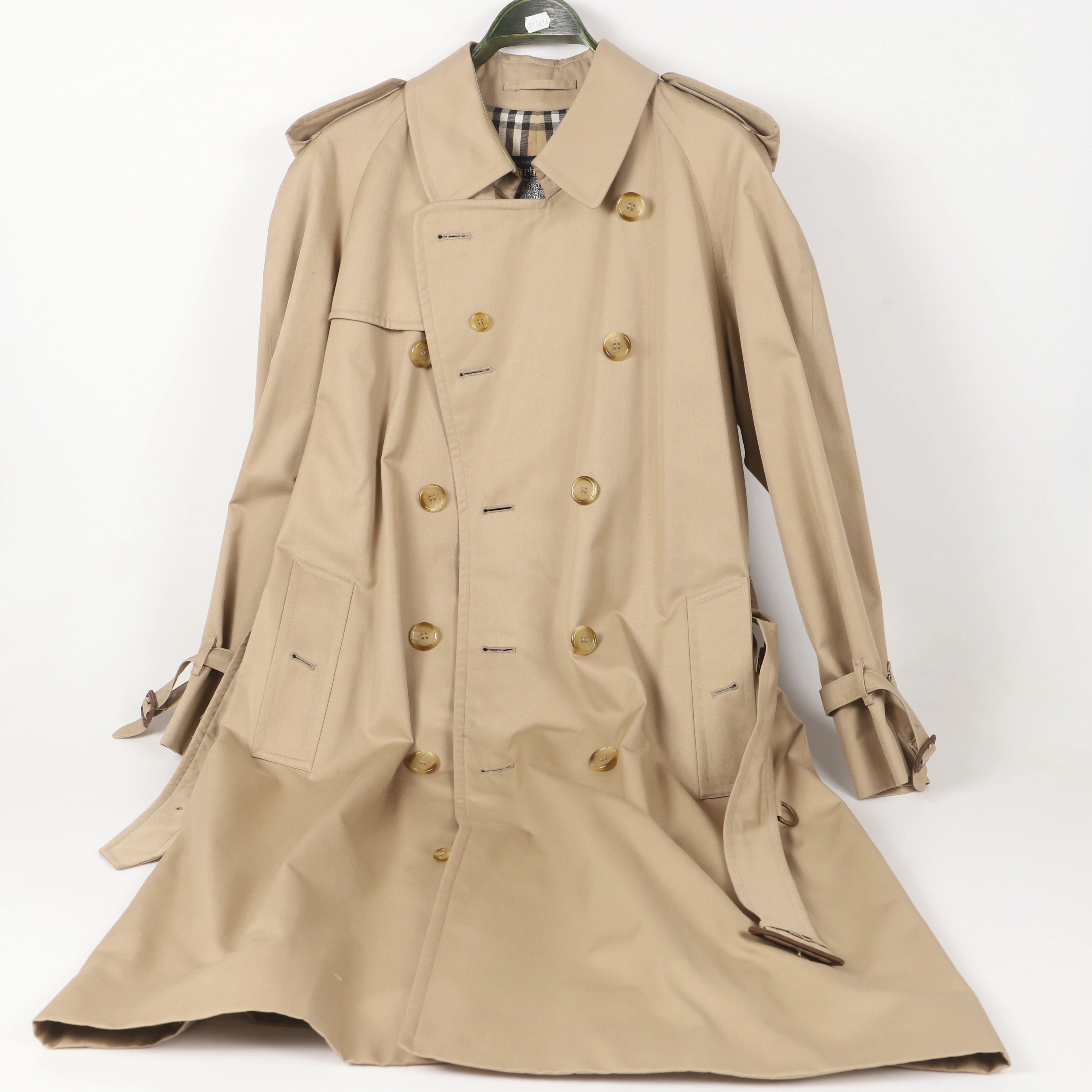 TRENCHCOAT, Burberry, England.