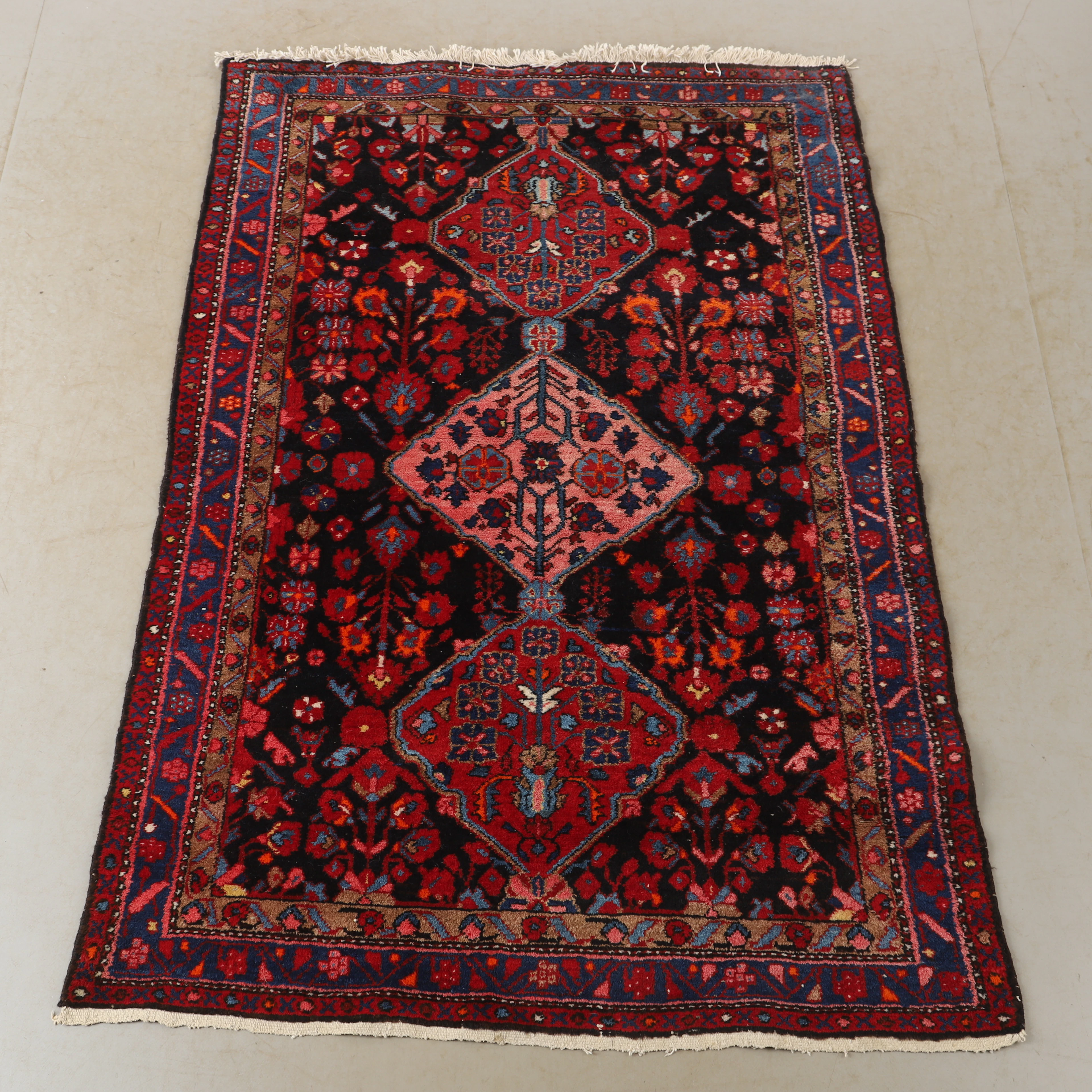 MATTA, orientalisk, 196 x 134 cm.