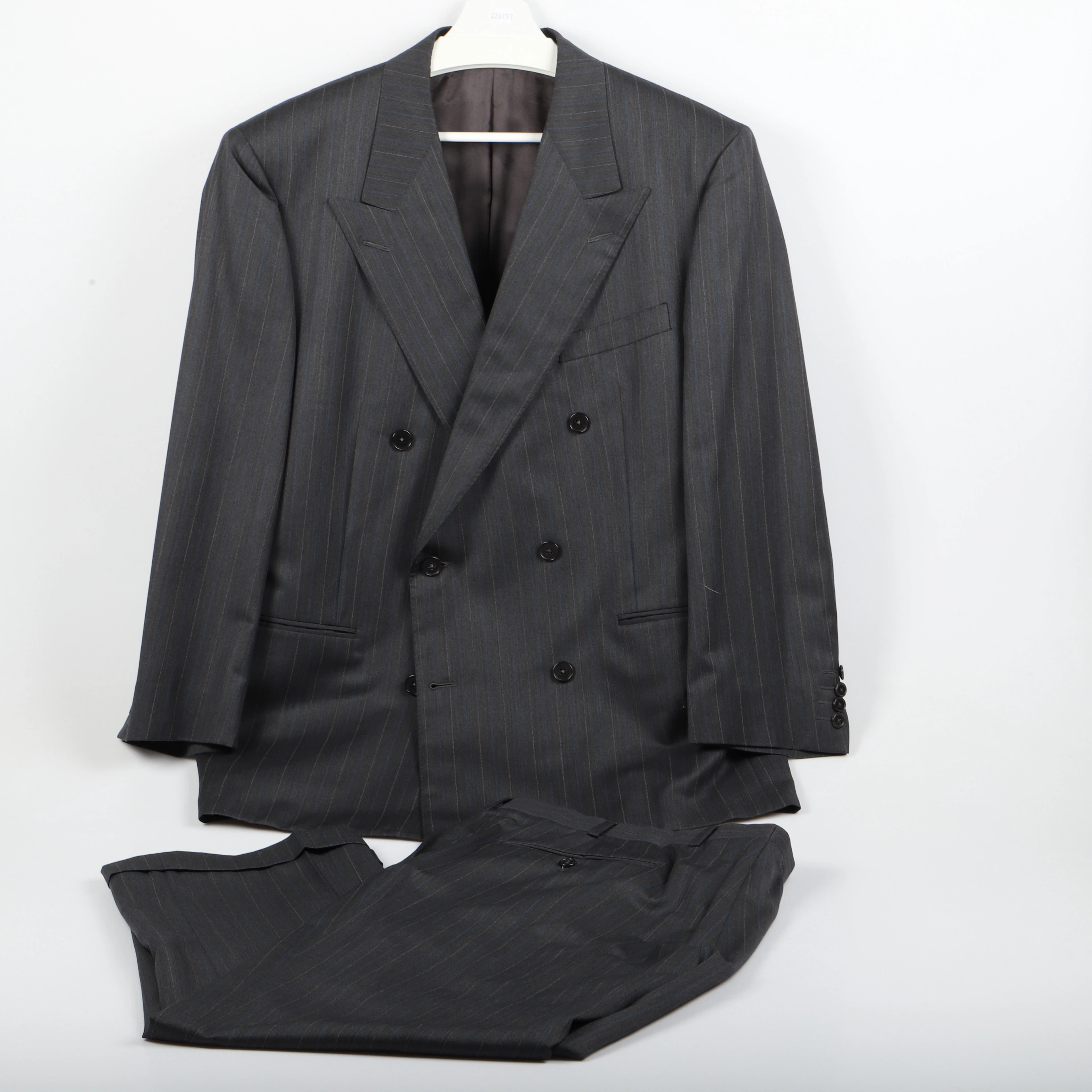 KOSTYM, kritstrecksrandig ull, Chester Barrie, Savile Row, England.