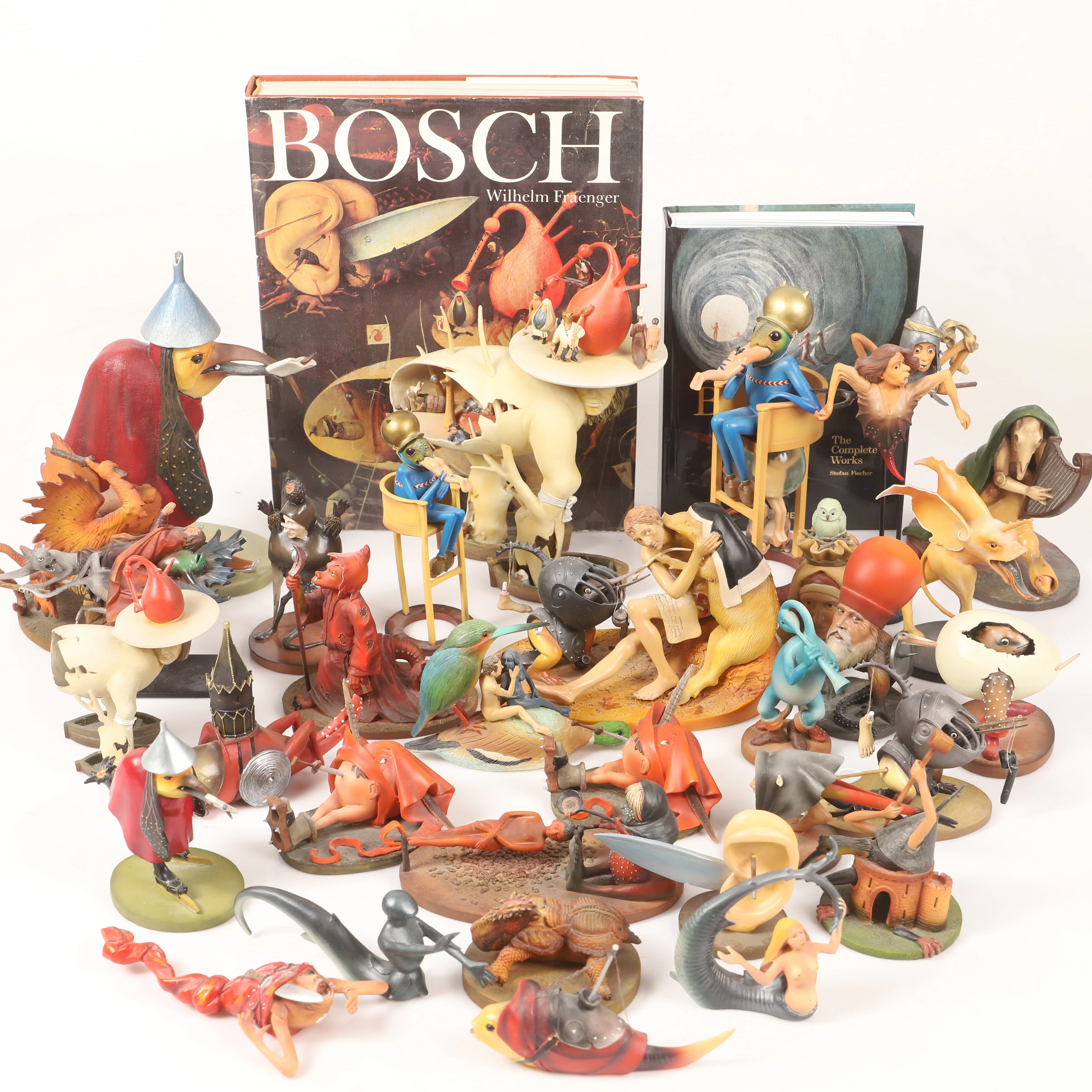 FIGURINER, 32 stycken med inspiration av Hieronymus Bosch, repliker