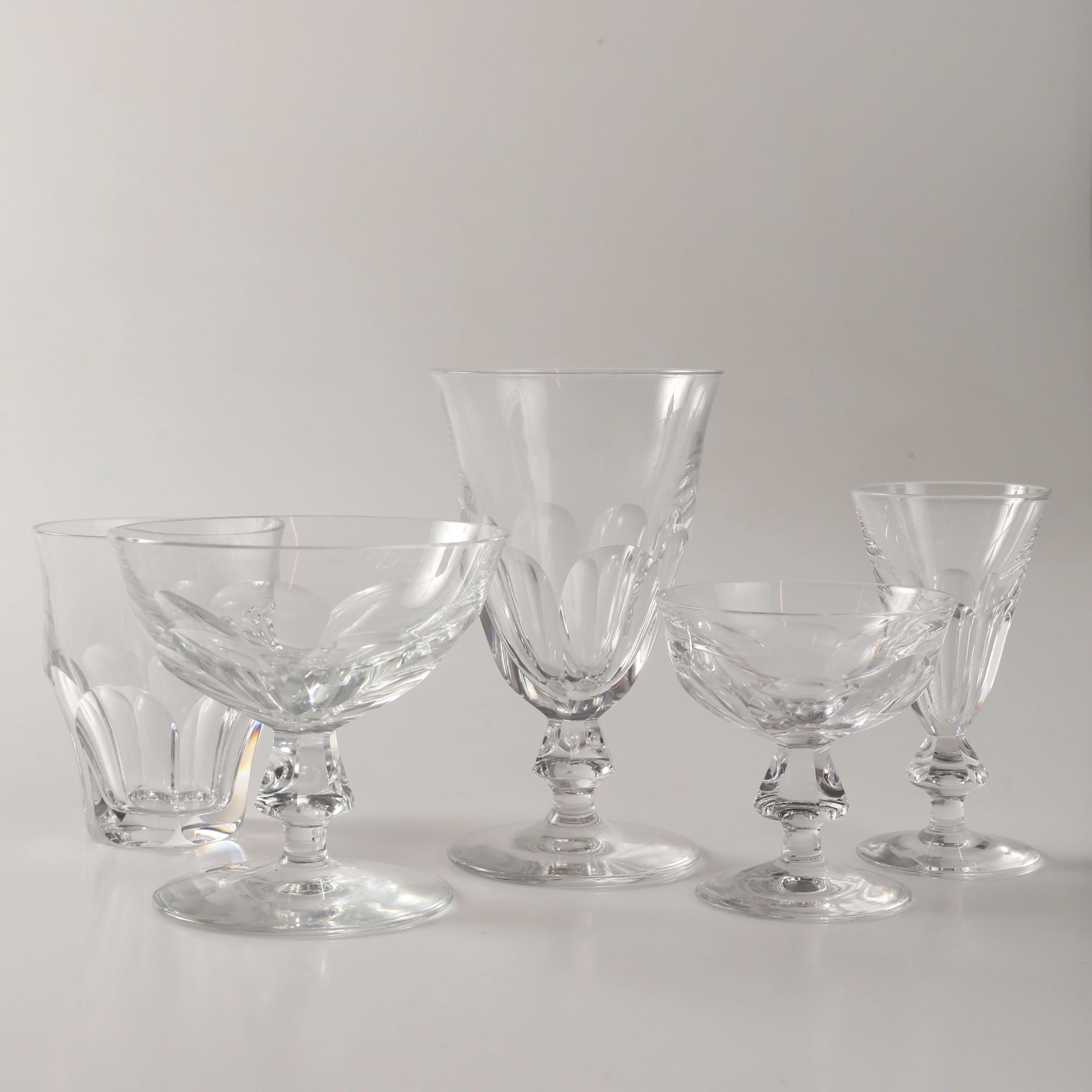 ELIS BERGH. Glasservis, 45 delar, "Bergh", Kosta.