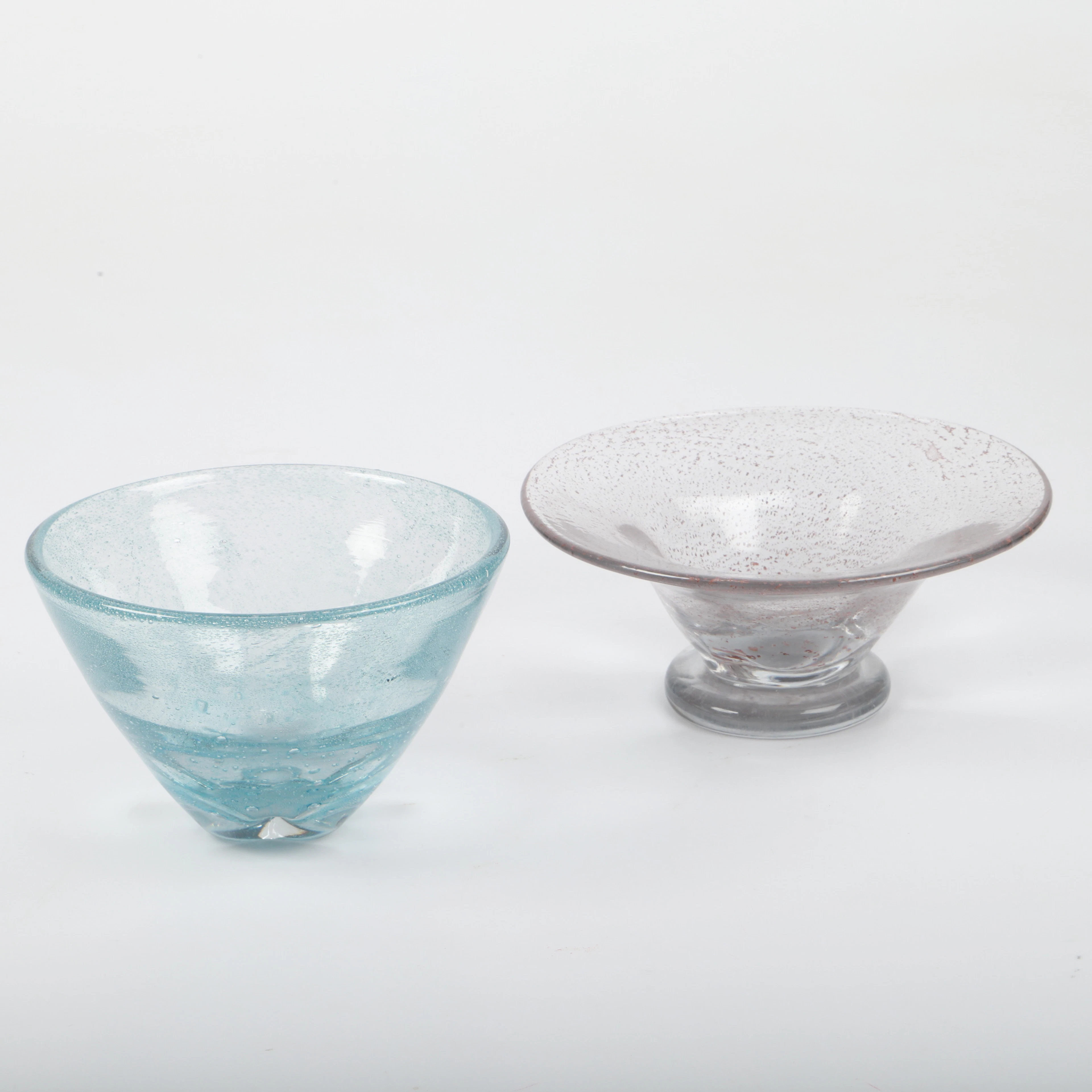 WILLEM DE MOORE. Skålar, 2 stycken, glas med bubblor och innesluten