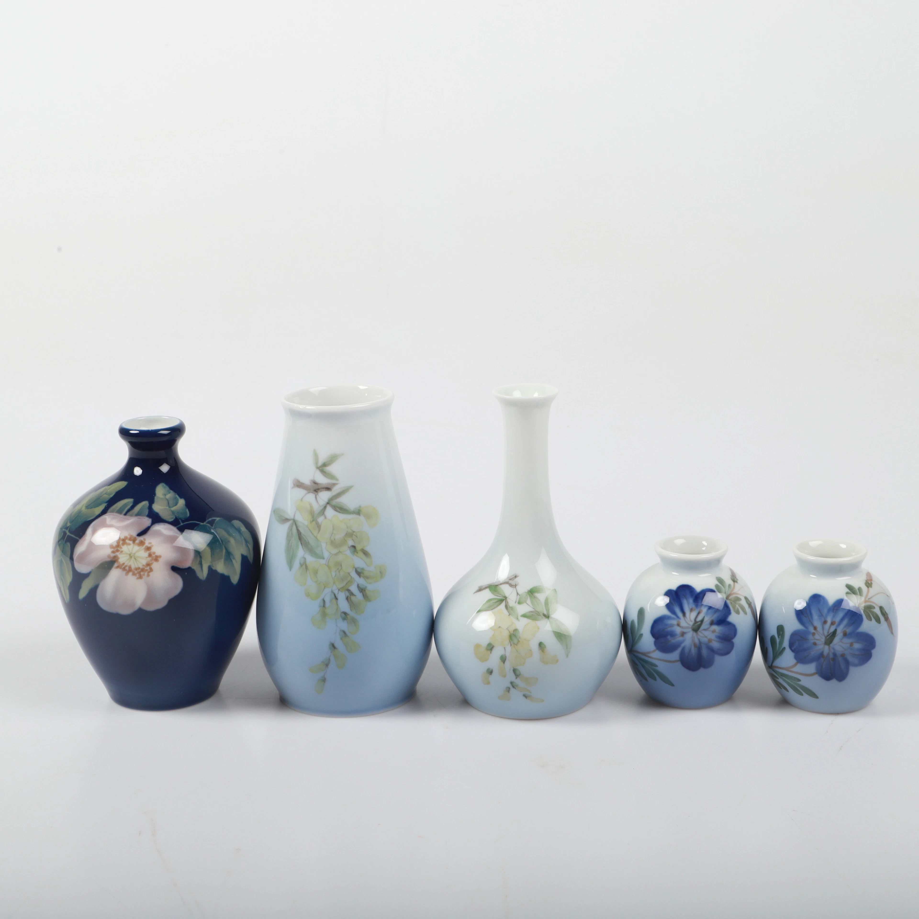 VASER, 5 stycken, porslin, Royal Copenhagen samt Bing & Gröndahl, Danmark.