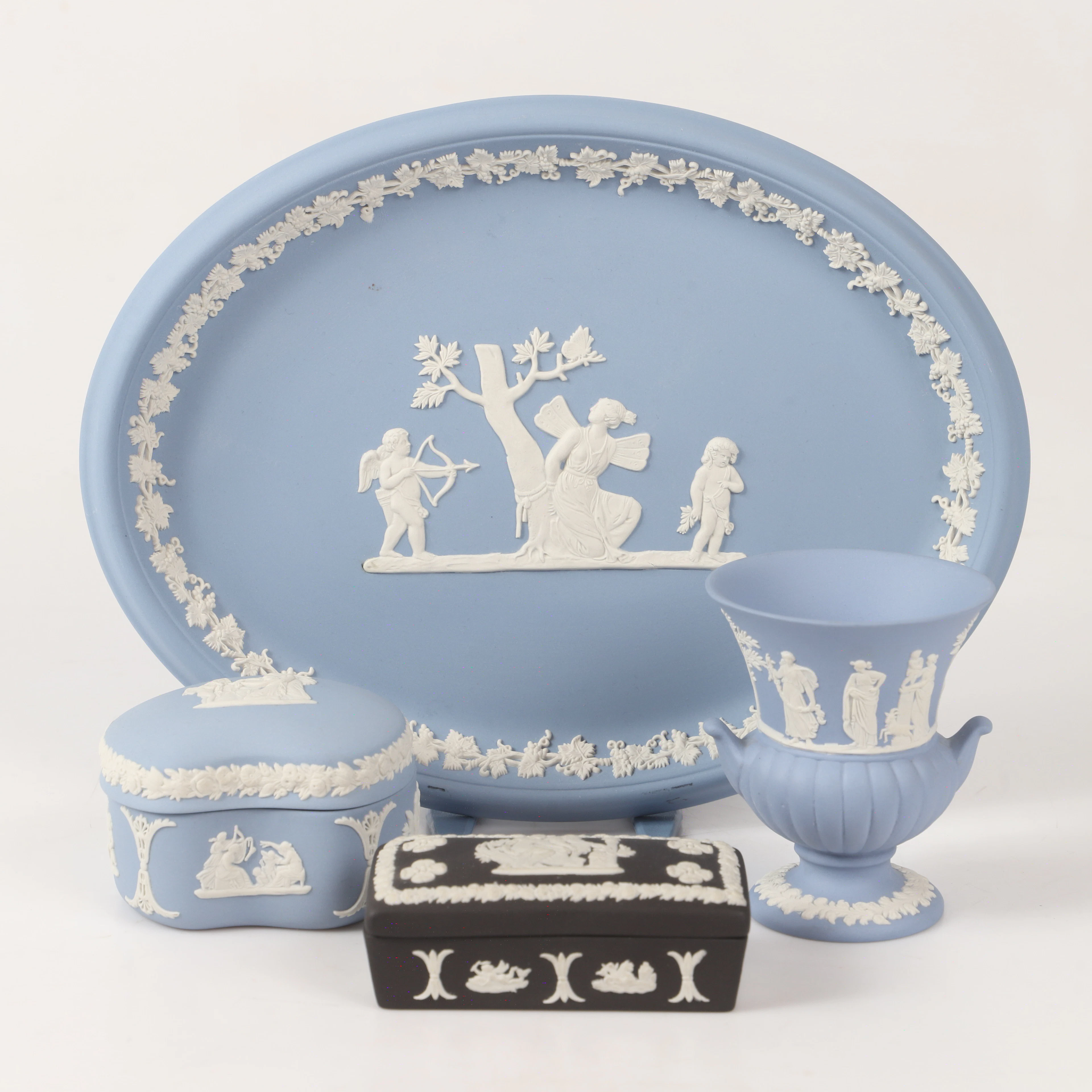 LOCKASKAR M. M., 4 stycken, porslin, Wedgwood, England.