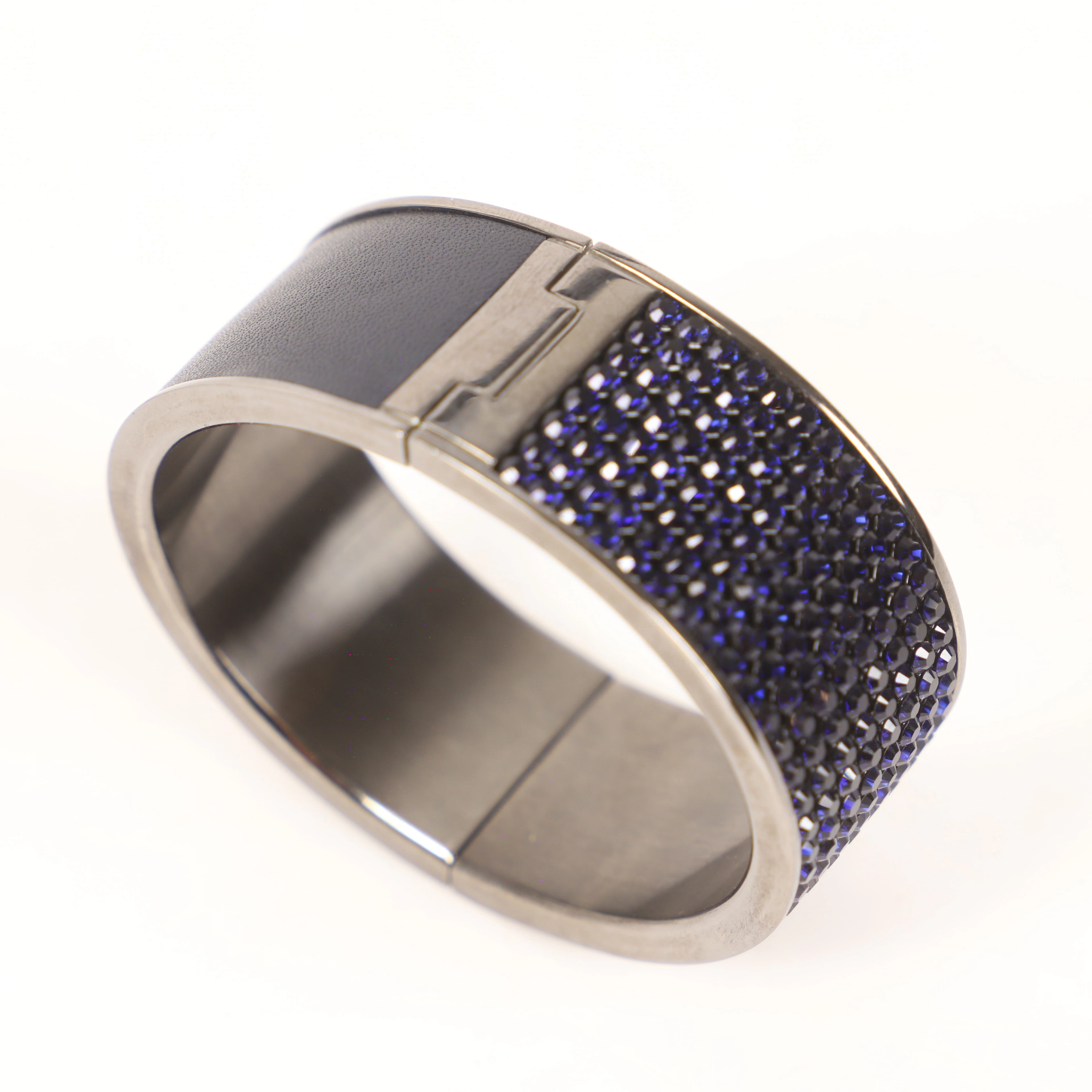 ARMBAND, stål med slipade kristaller, Swarovski.