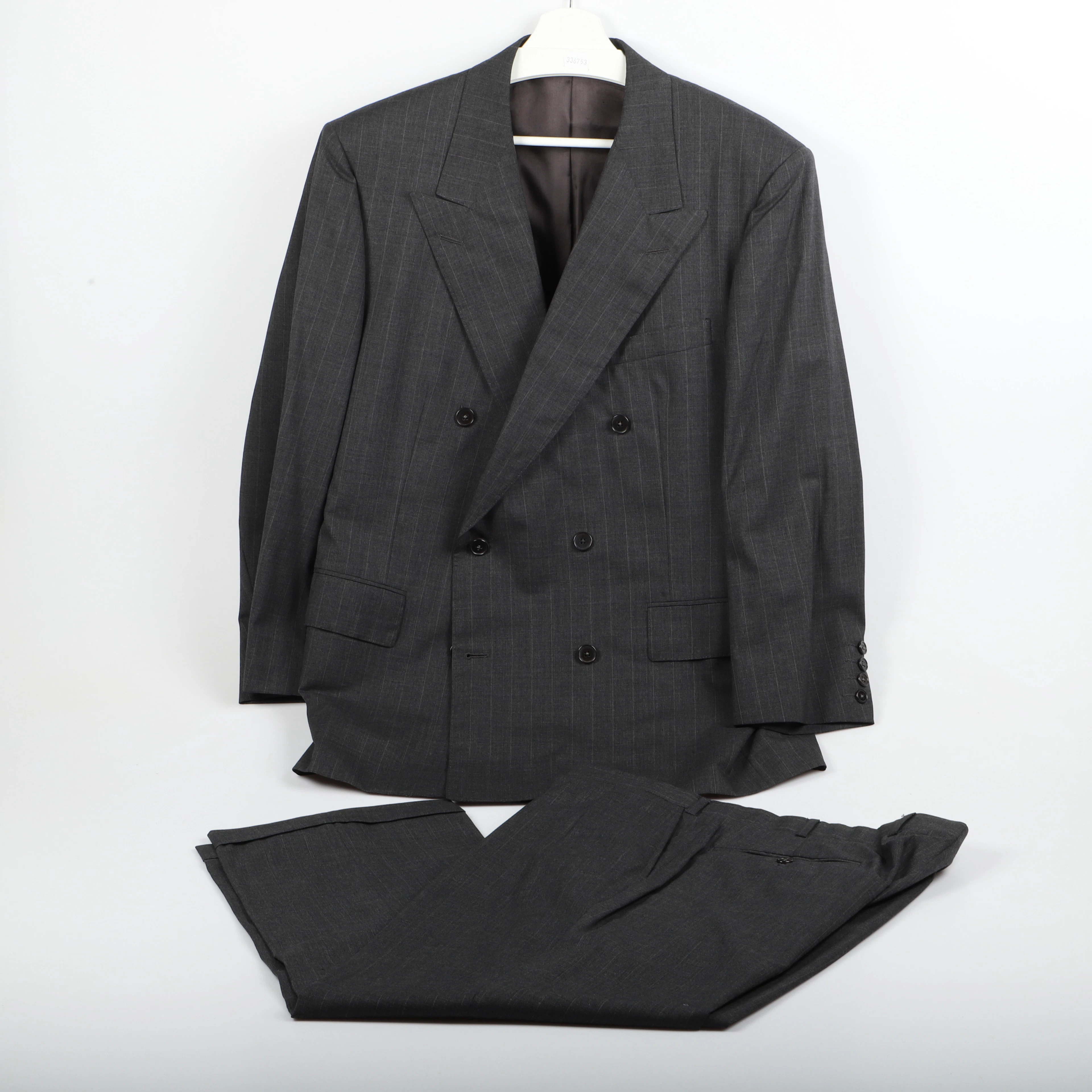 KOSTYM, kritstrecksrandig ull, Chester Barrie, Savile Row, England.