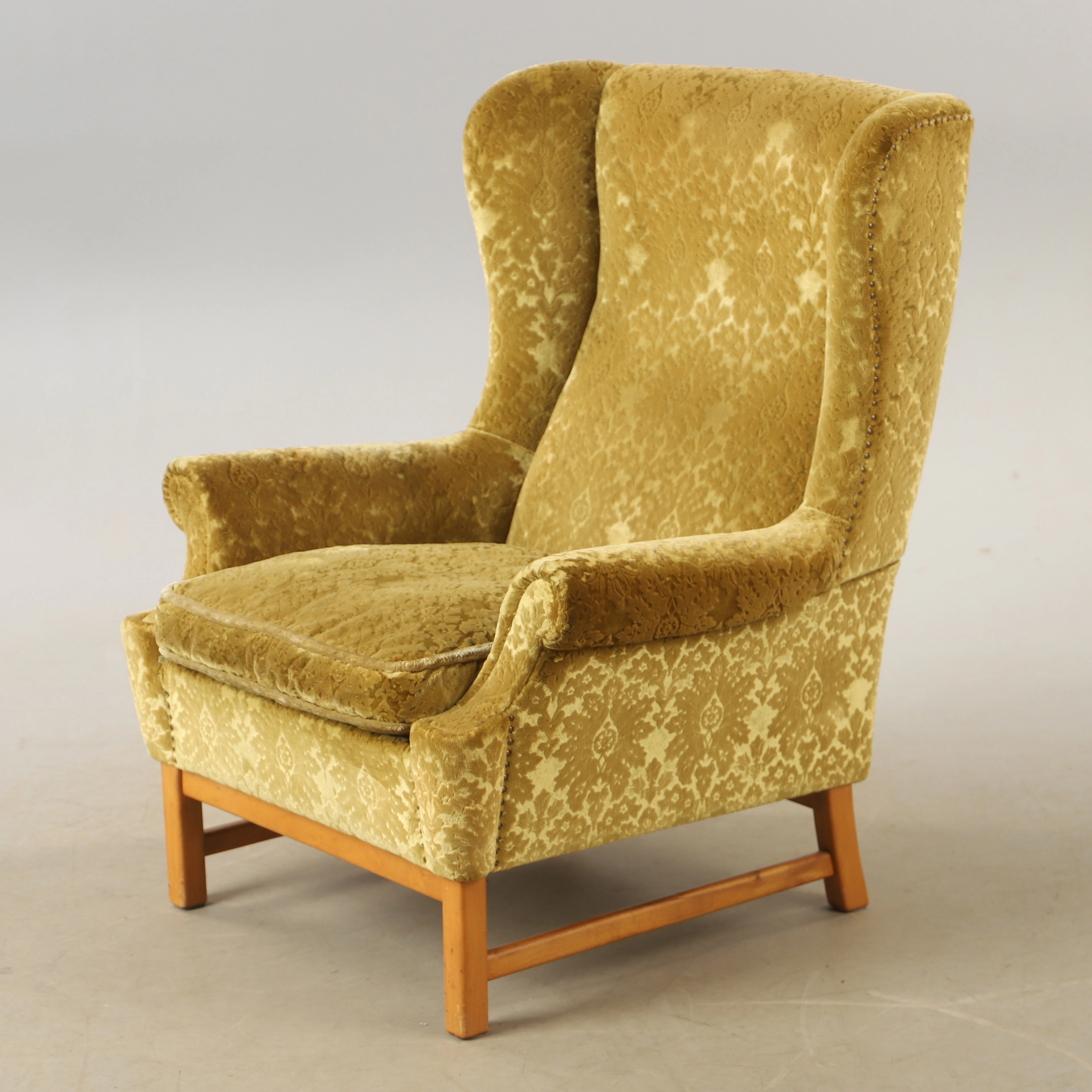 RAGNAR HELSÉN. Fåtölj, "Oxford", modell 3543, plyschklädsel, AB Stjernmöbler