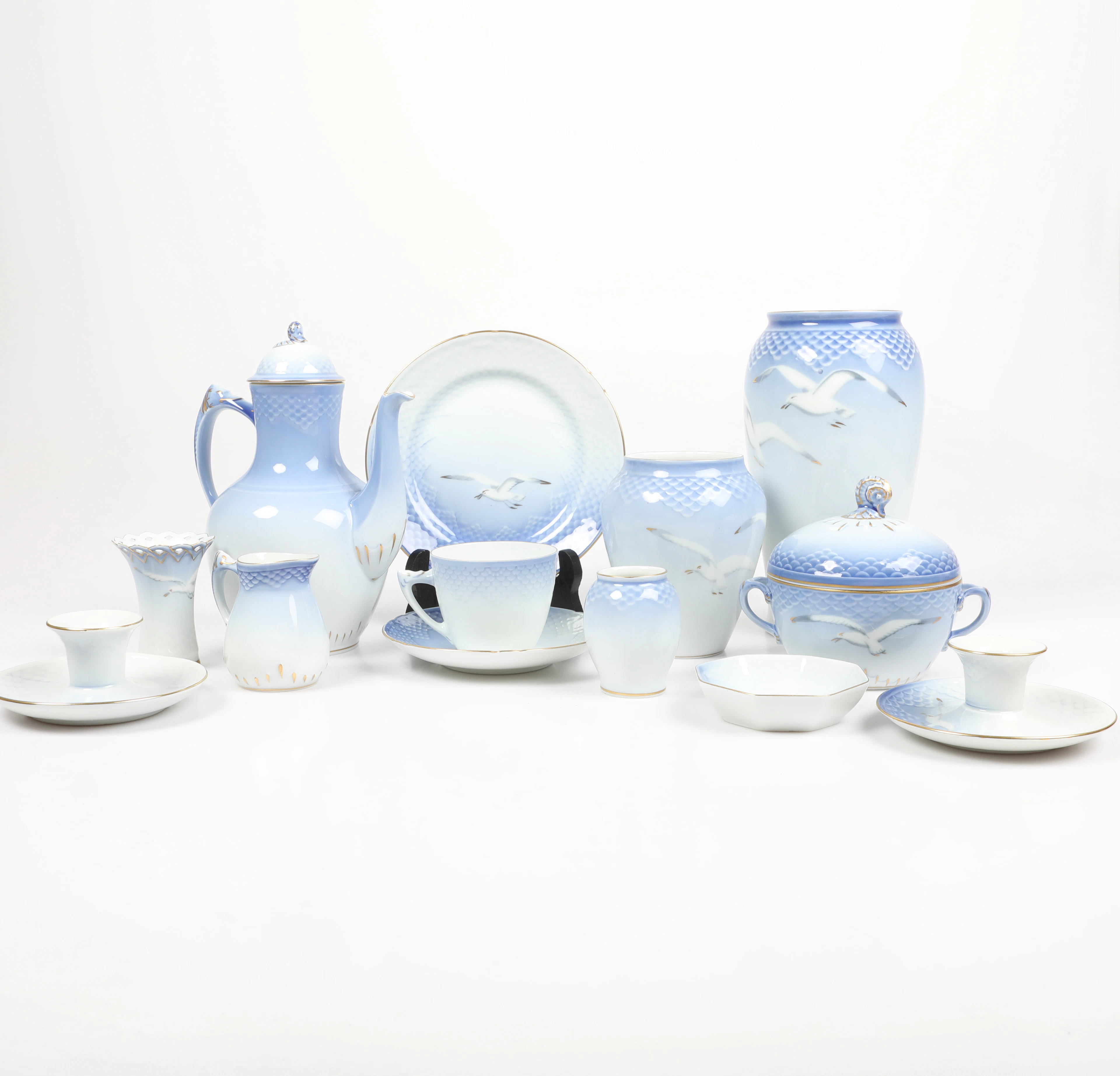 KAFFESERVIS, 54 delar, "Måsen", porslin, Bing & Gröndahl, Danmark.