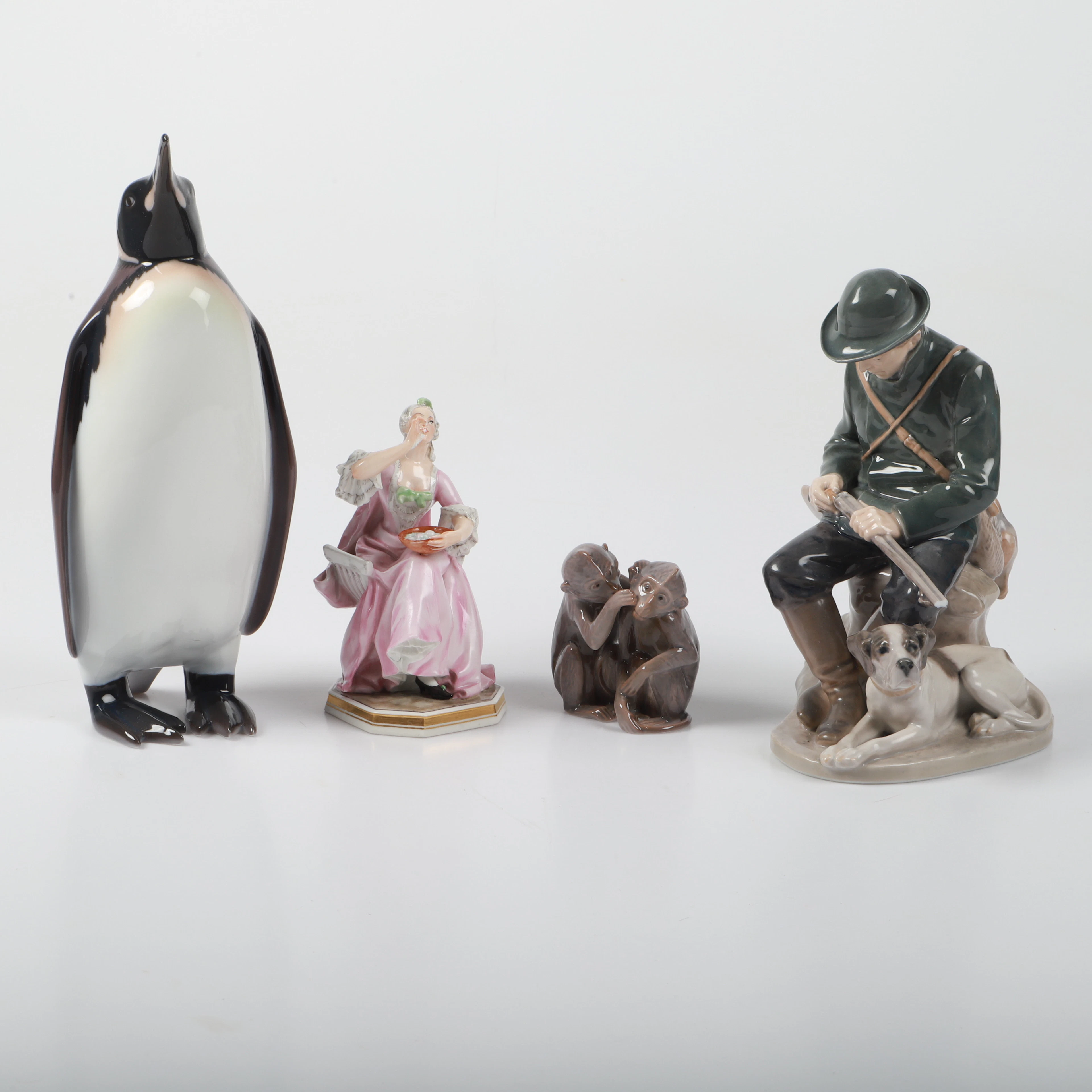 FIGURINER, 4 stycken, porslin, bl. a. Hans Tegner, Royal Copenhagen