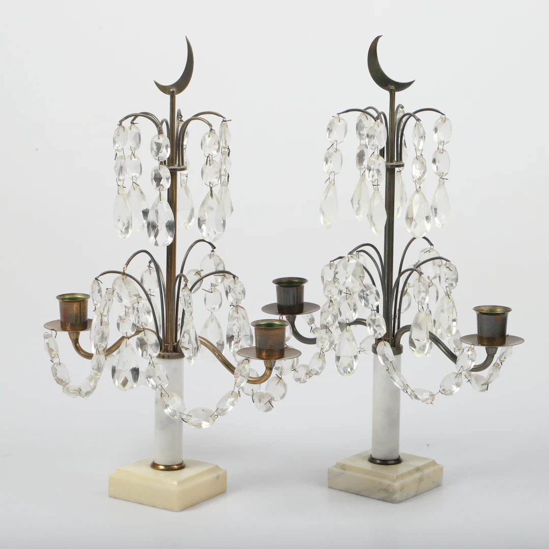 BORDSLYSTER, 1 par, mässing/marmor med prismor, 1900-tal.