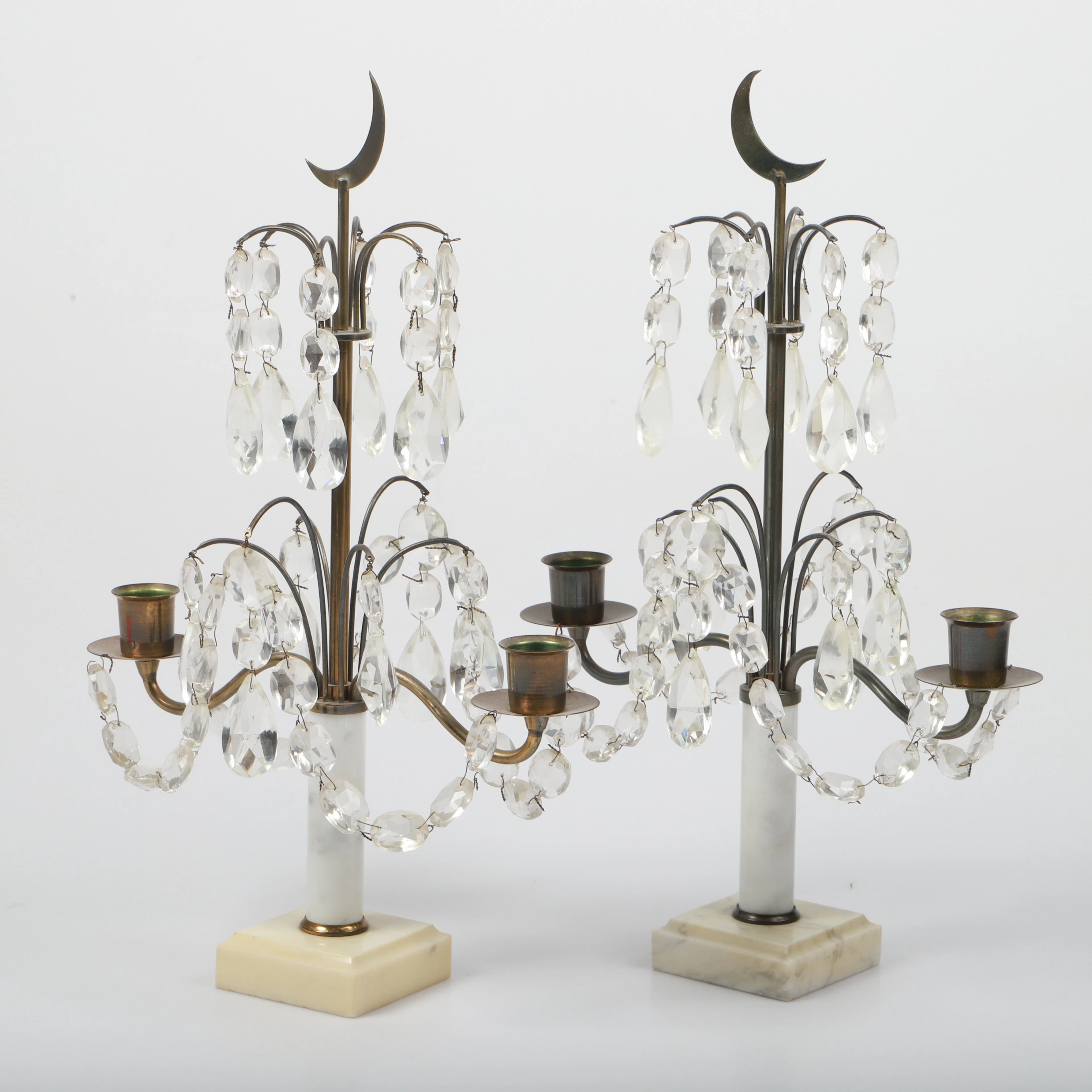 BORDSLYSTER, 1 par, mässing/marmor med prismor, 1900-tal.