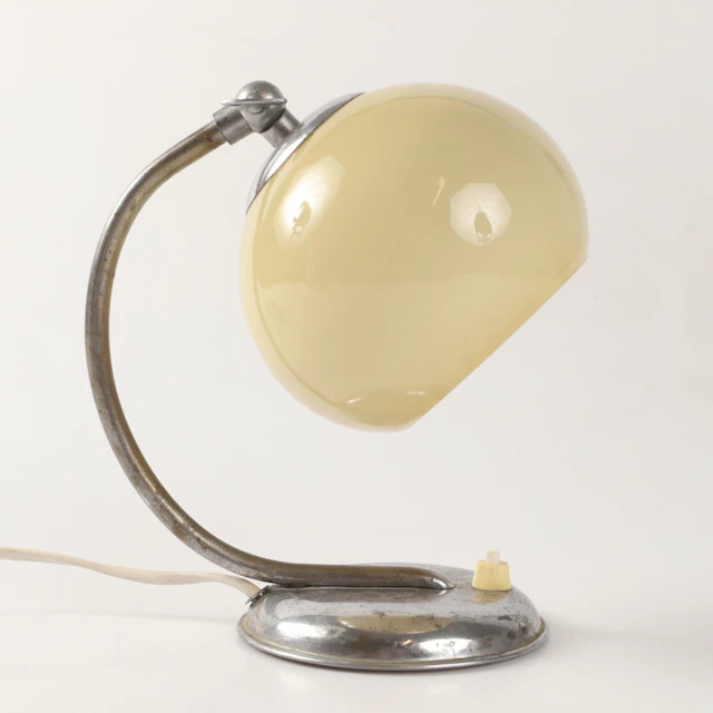 BORDS-/VÄGGLAMPA, metall/glas, Art Deco.