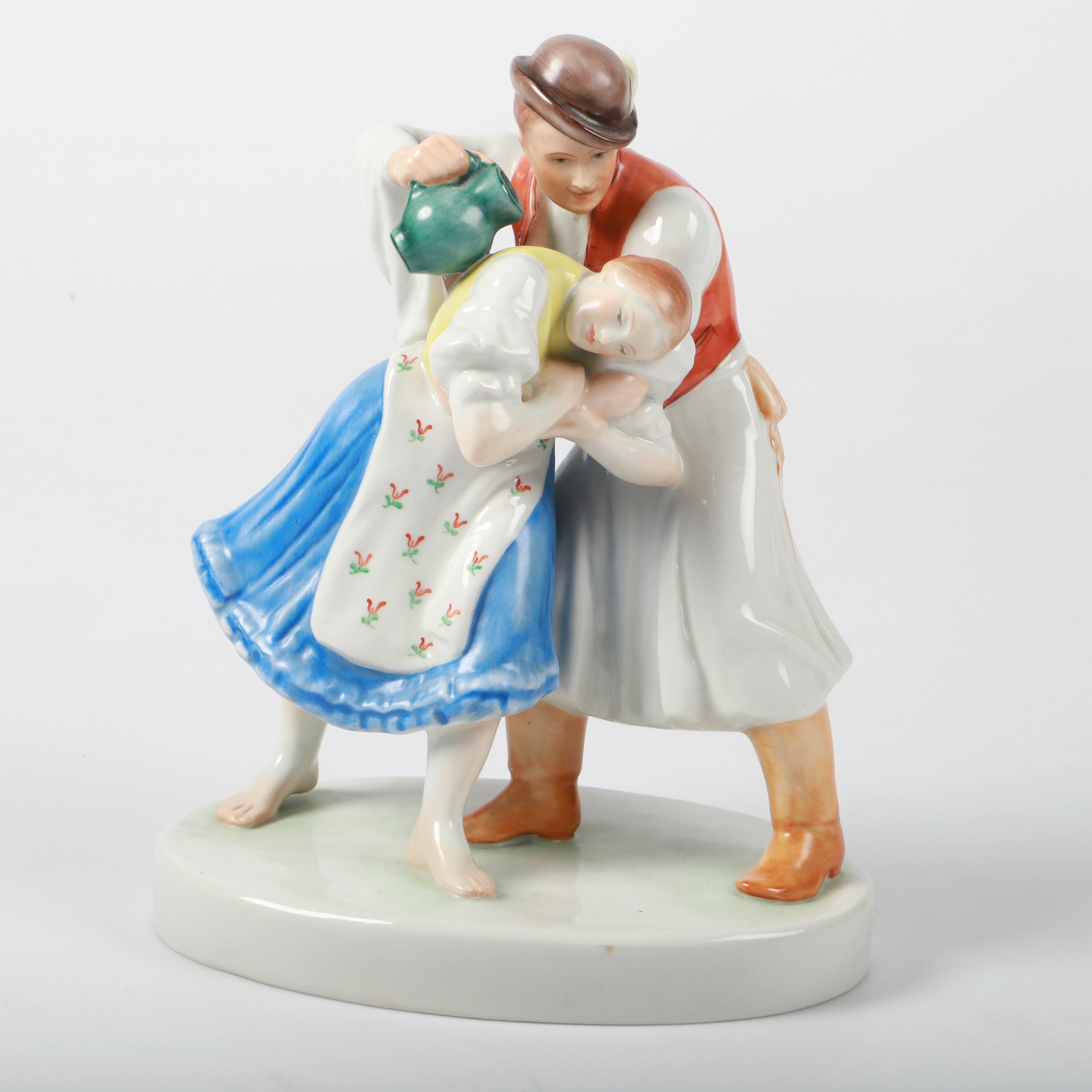FIGURIN, förälskat par, porslin, Herrend, Ungern.