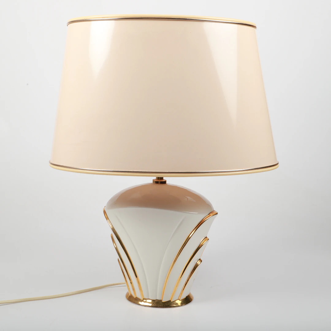 BORDSLAMPA, keramik med förgyllningar, Italien.