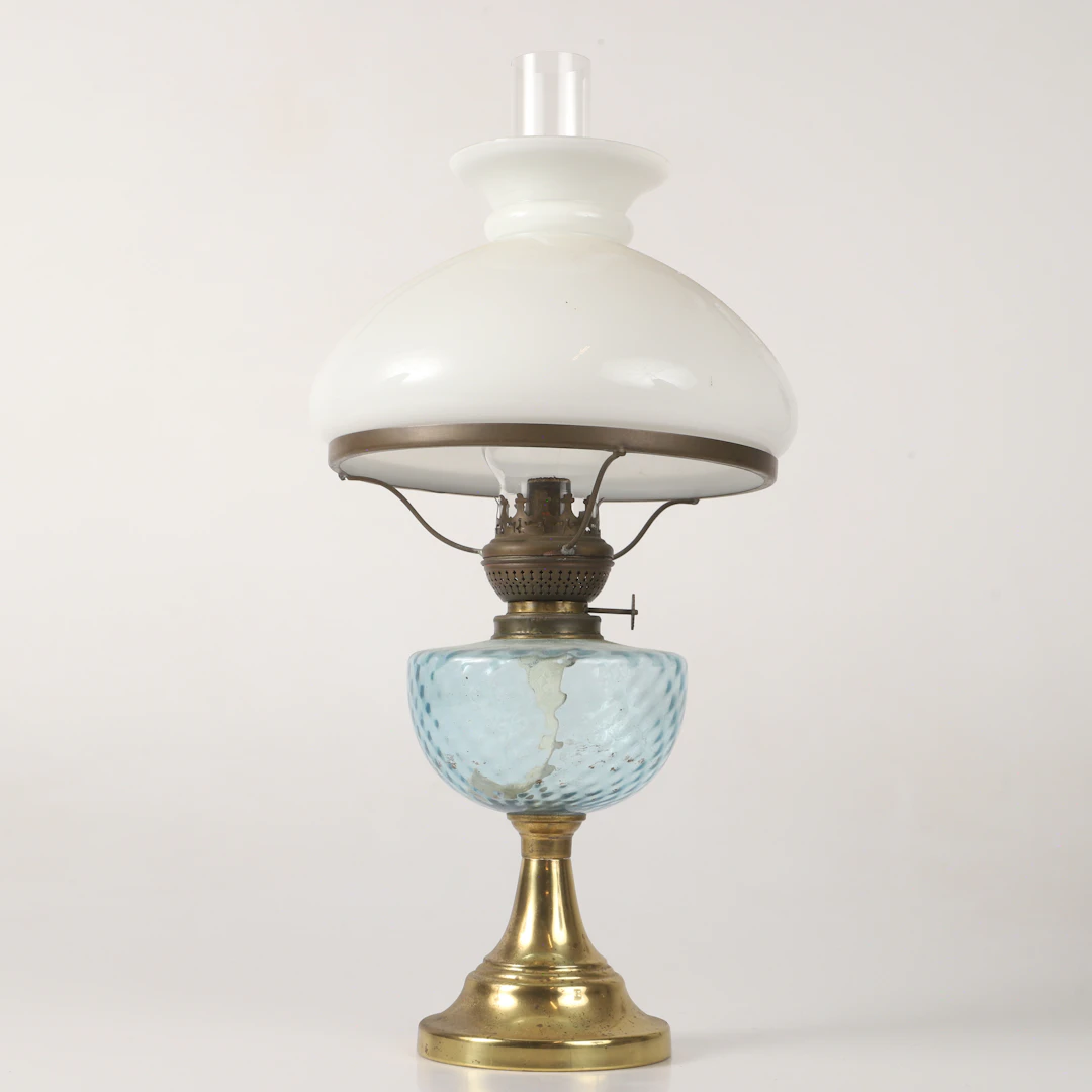 BORDSFOTOGENLAMPA, mässing/glas, 1900-talets mitt.