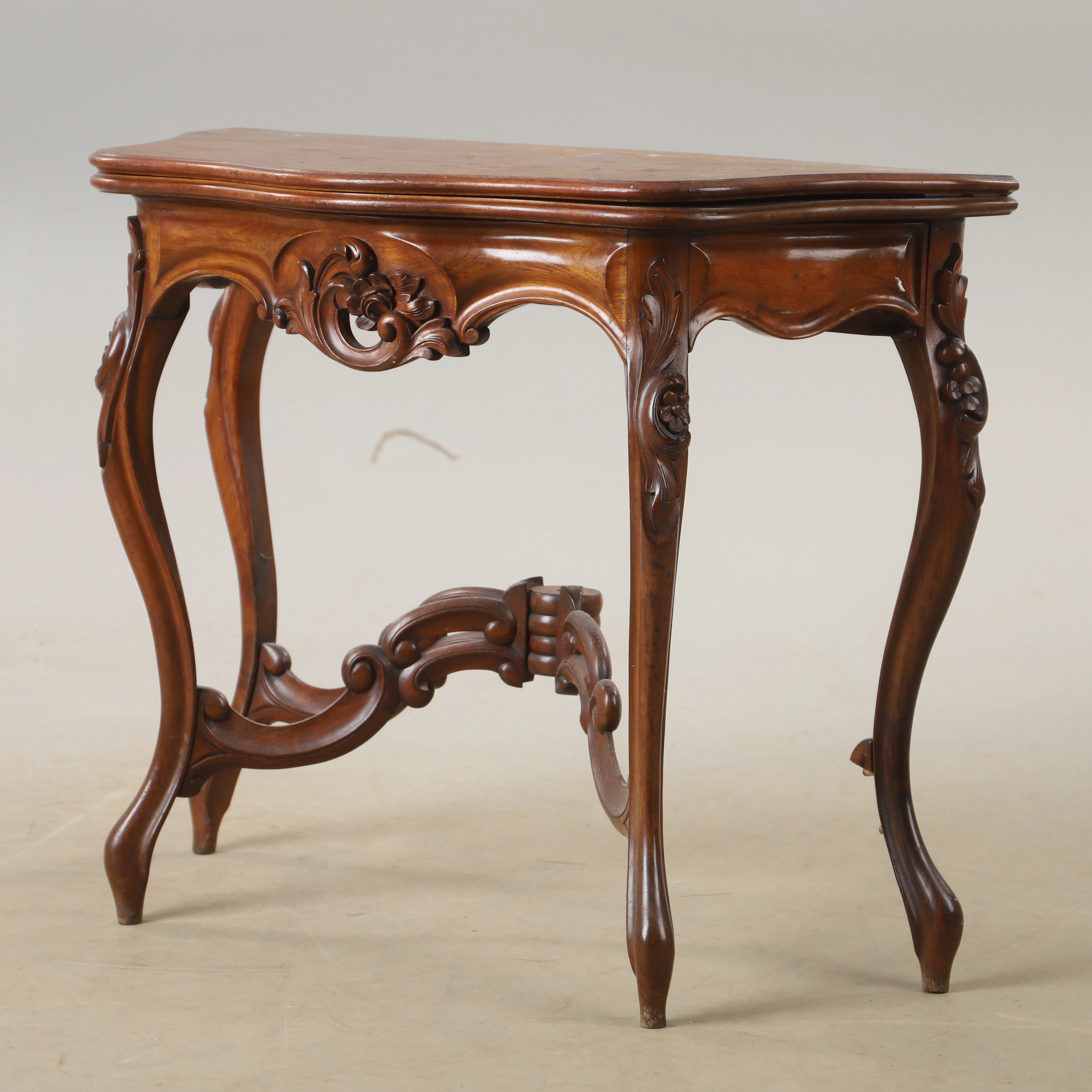 SPELBORD, mahogny, rokokostil.
