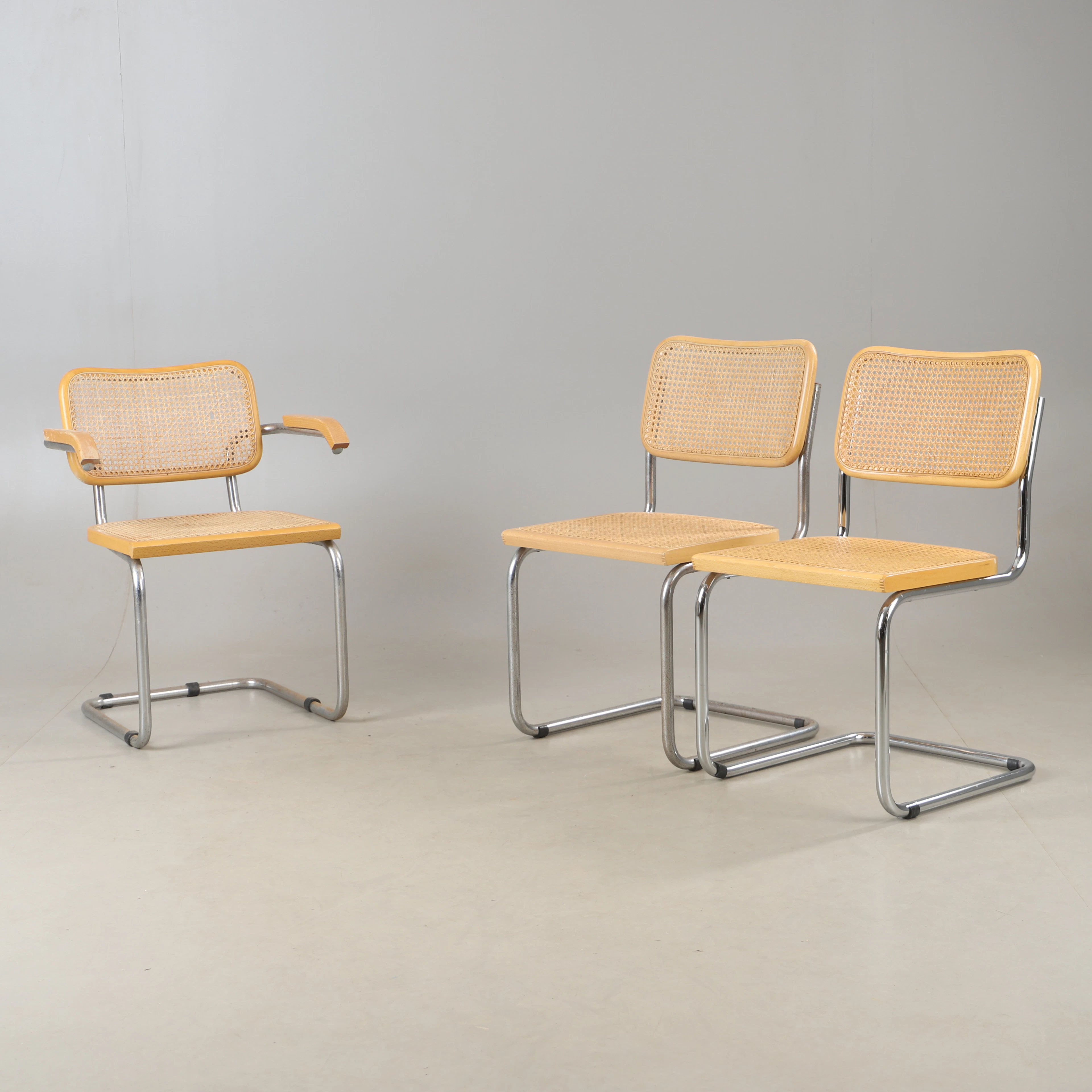 STOLAR, 3 stycken, rotting och bok, Bauhaus-modell, Italien, 1900-talets