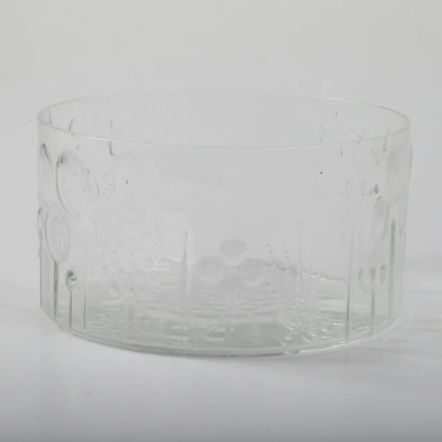 OIVA TOIKKA. Skål, "Flora", glas, Nuutajärvi, Finland.