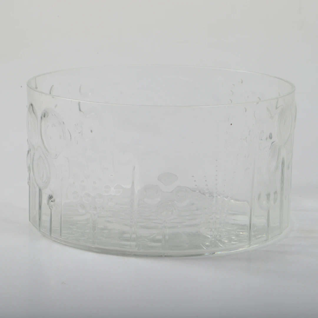 OIVA TOIKKA. Skål, "Flora", glas, Nuutajärvi, Finland.