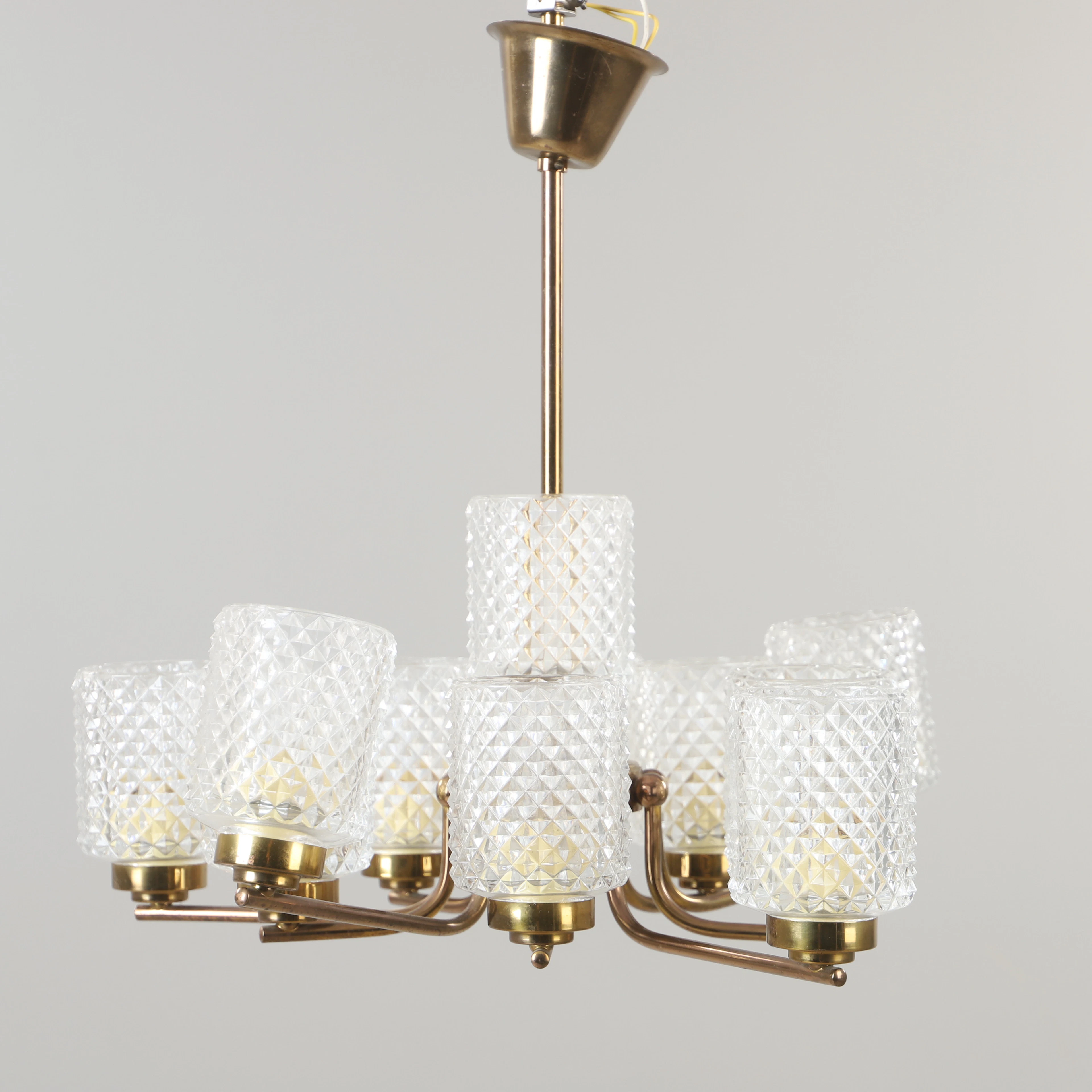 TAKLAMPA, 10-armad, mässing och glas, 1900-talets mitt.