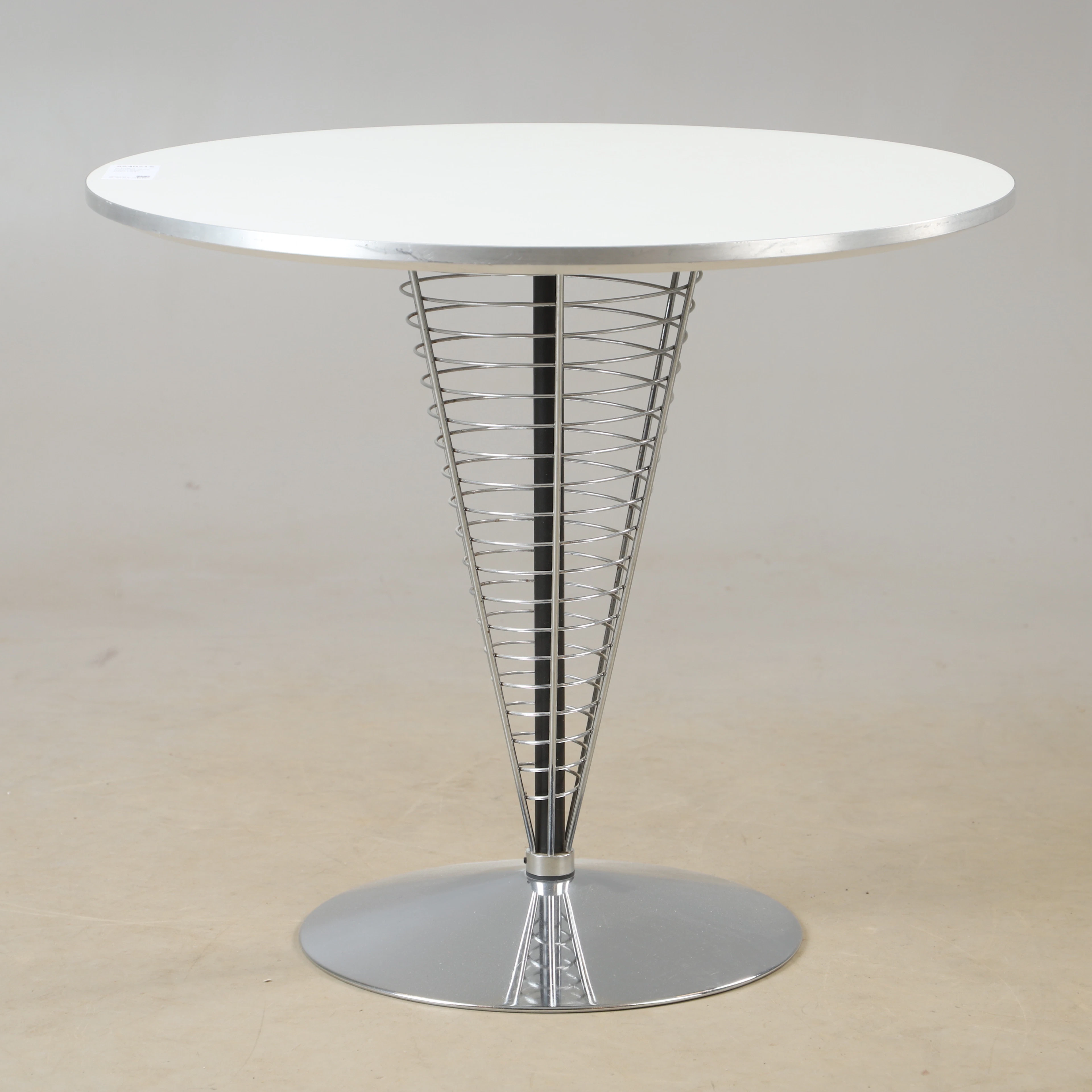VERNER PANTON. Bord, "Cone table", 1900-talets andra hälft.