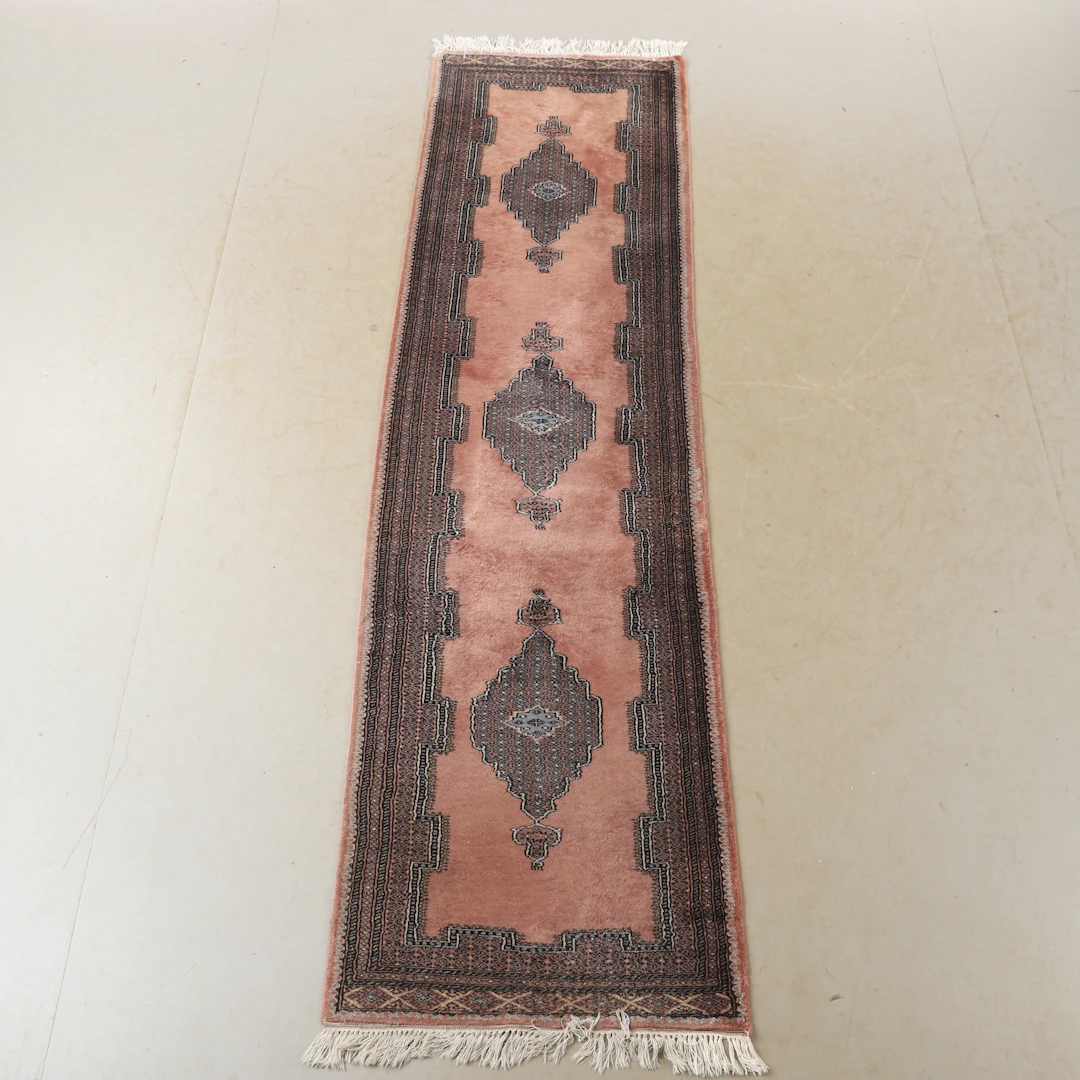 MATTA, orientalisk, galleri, 277 x 75 cm.