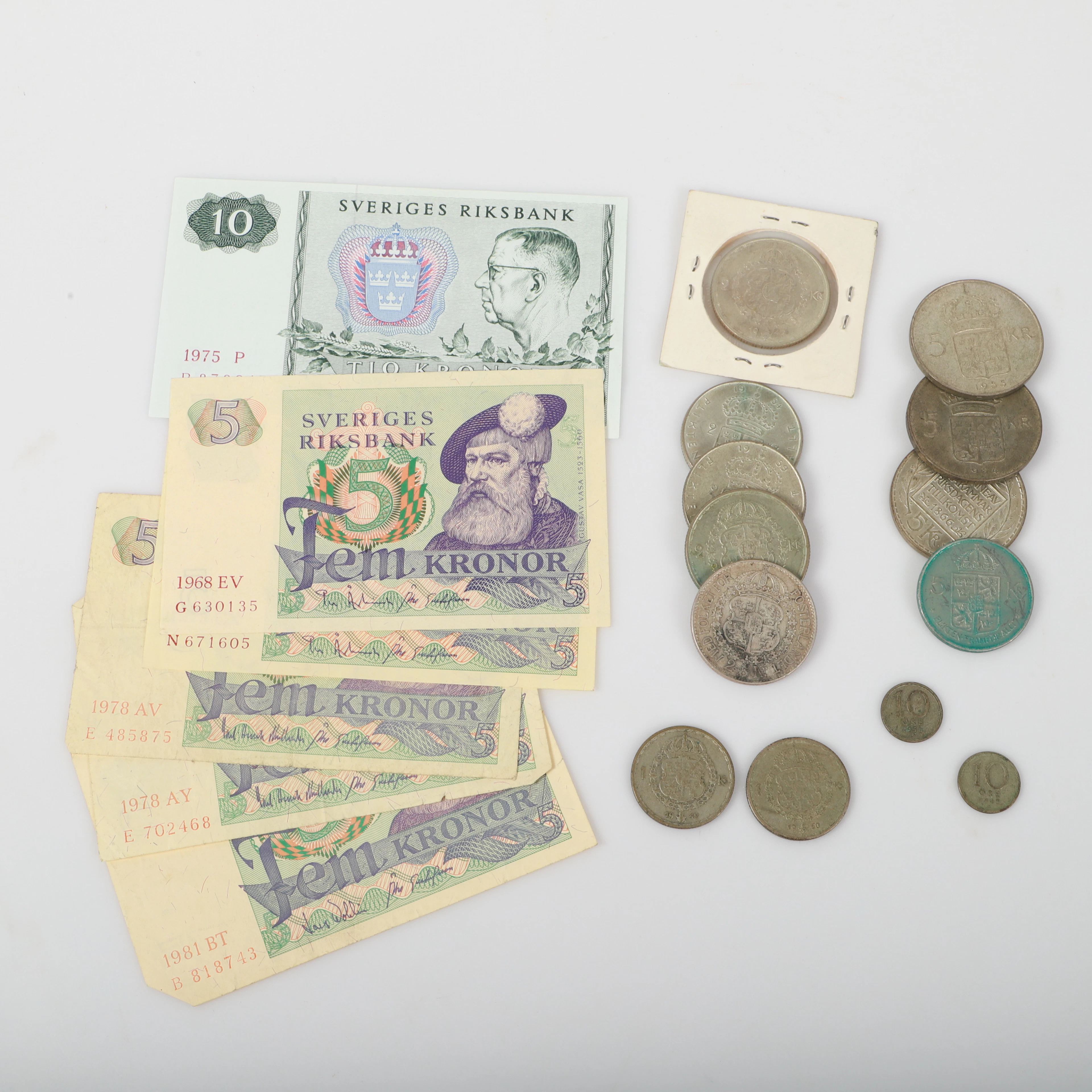MYNT & SEDLAR, 19 stycken, Sverige, 1900-tal.