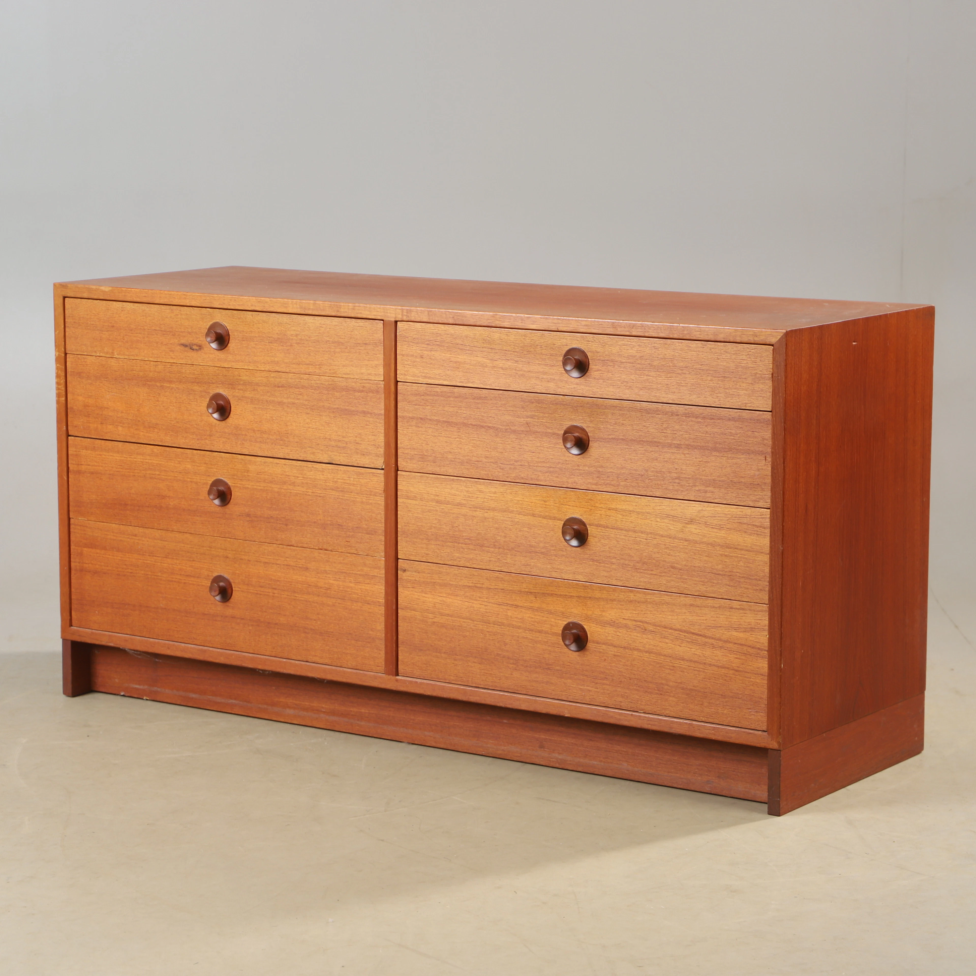 BØRGE MOGENSEN. Byrå, 8-lådig, "Öresund", teak, Karl Andersson & Söner
