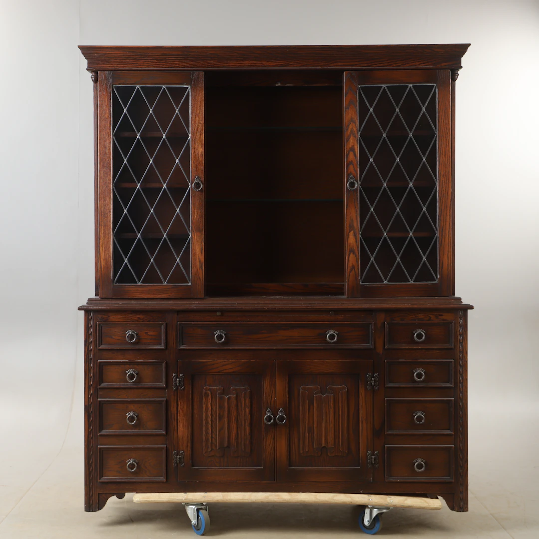 VITRINSKÅP, ek, Jaycee Furniture, England, 1900-talets senare hälft.