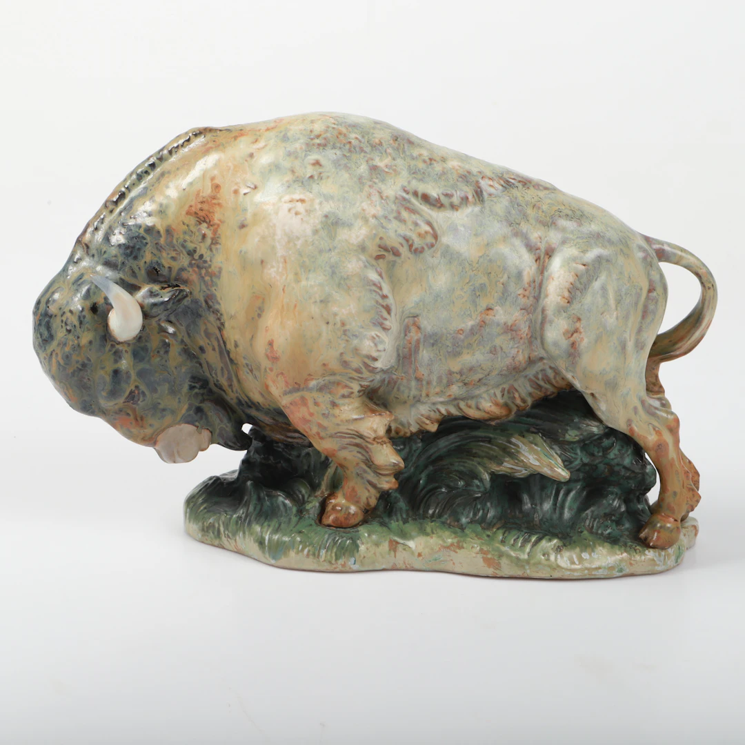 SALVADOR FURIÓ. Figurin, bison, glaserat stengods, Lladro, Spanien.