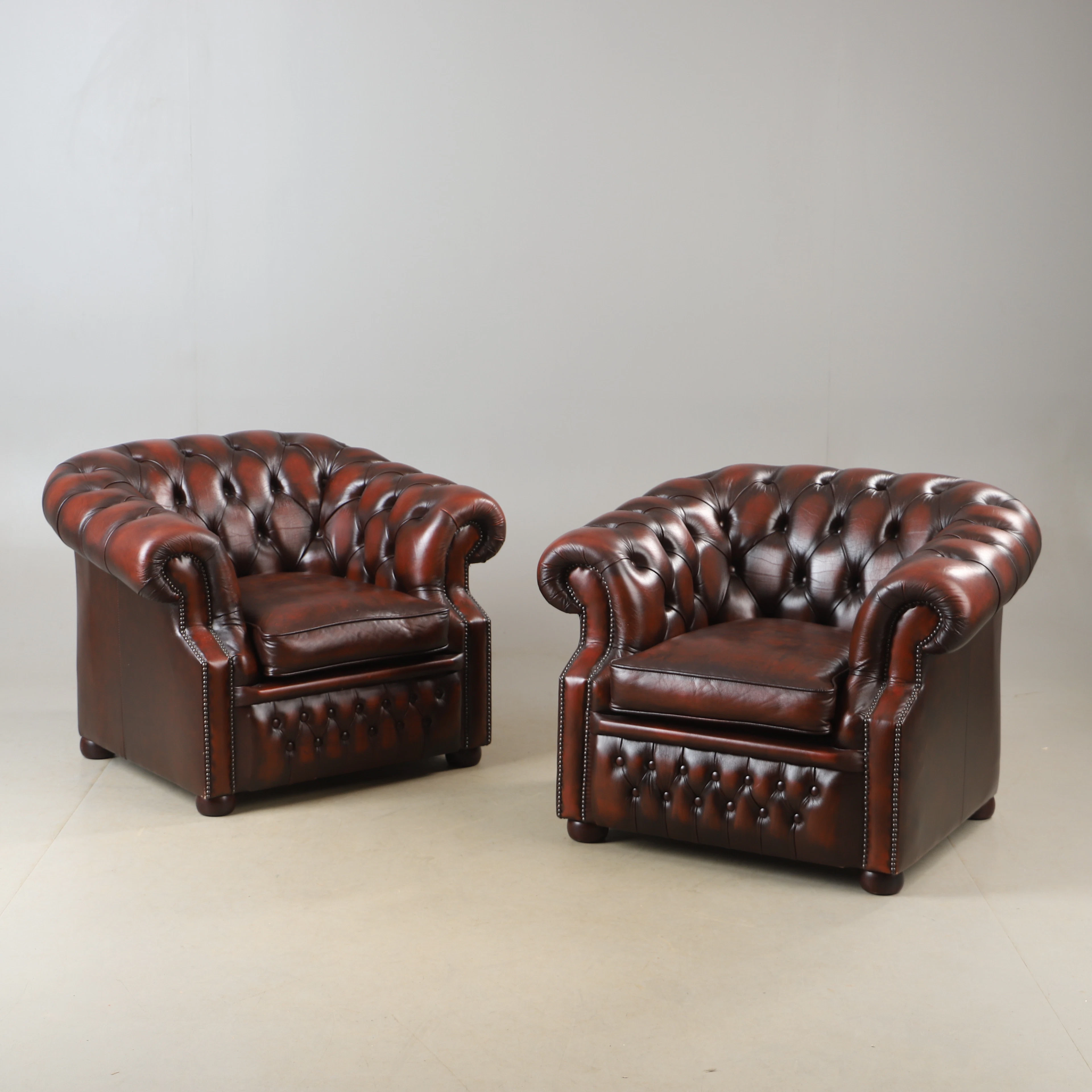 FÅTÖLJER, 1 par, skinnklädsel, Winchester furniture, England, che