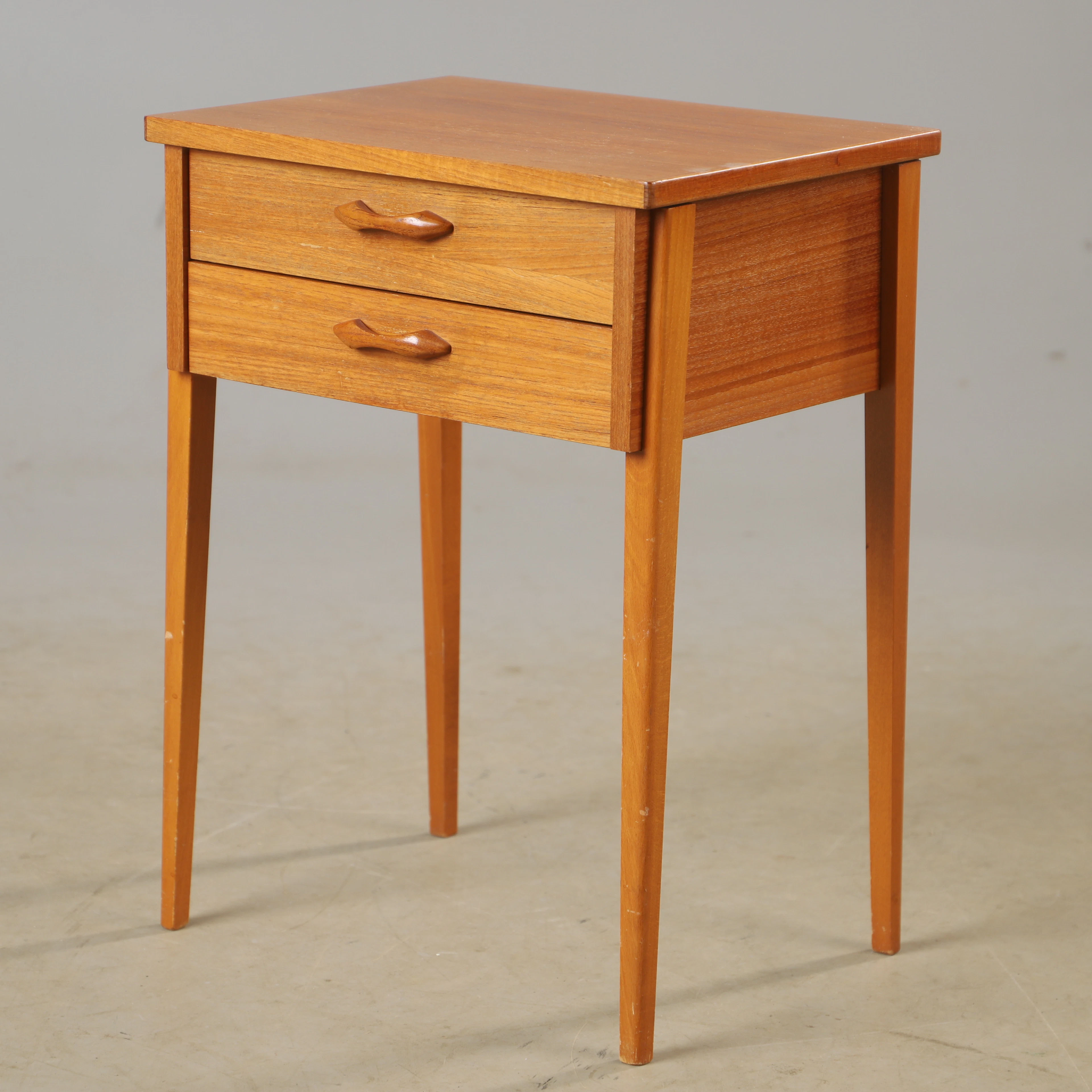 SÄNGBORD, teak, Bjärni, Bjärnum, 1900-talets mitt.