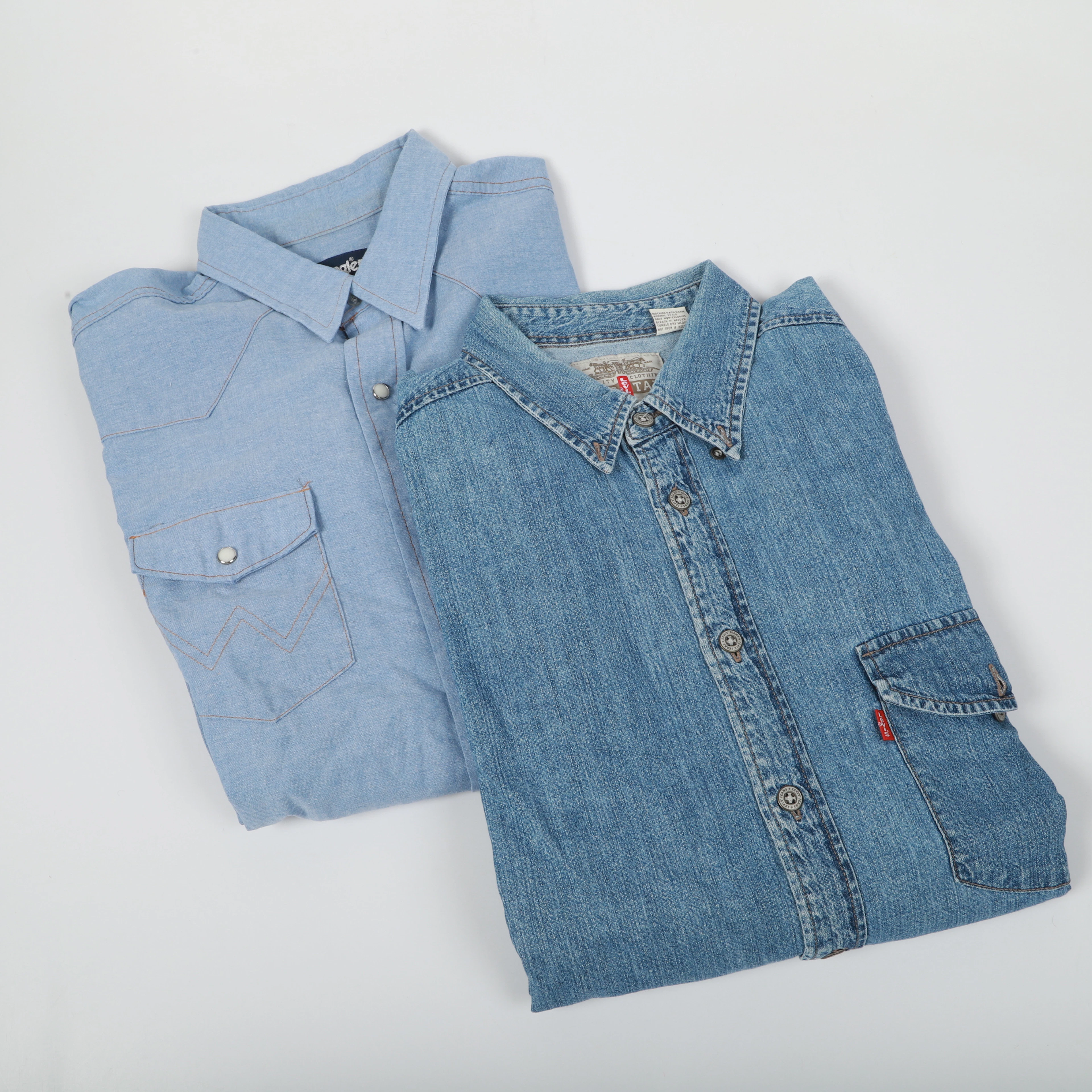 SKJORTOR, 2 stycken, denim/chambray, Levis/Wrangler.