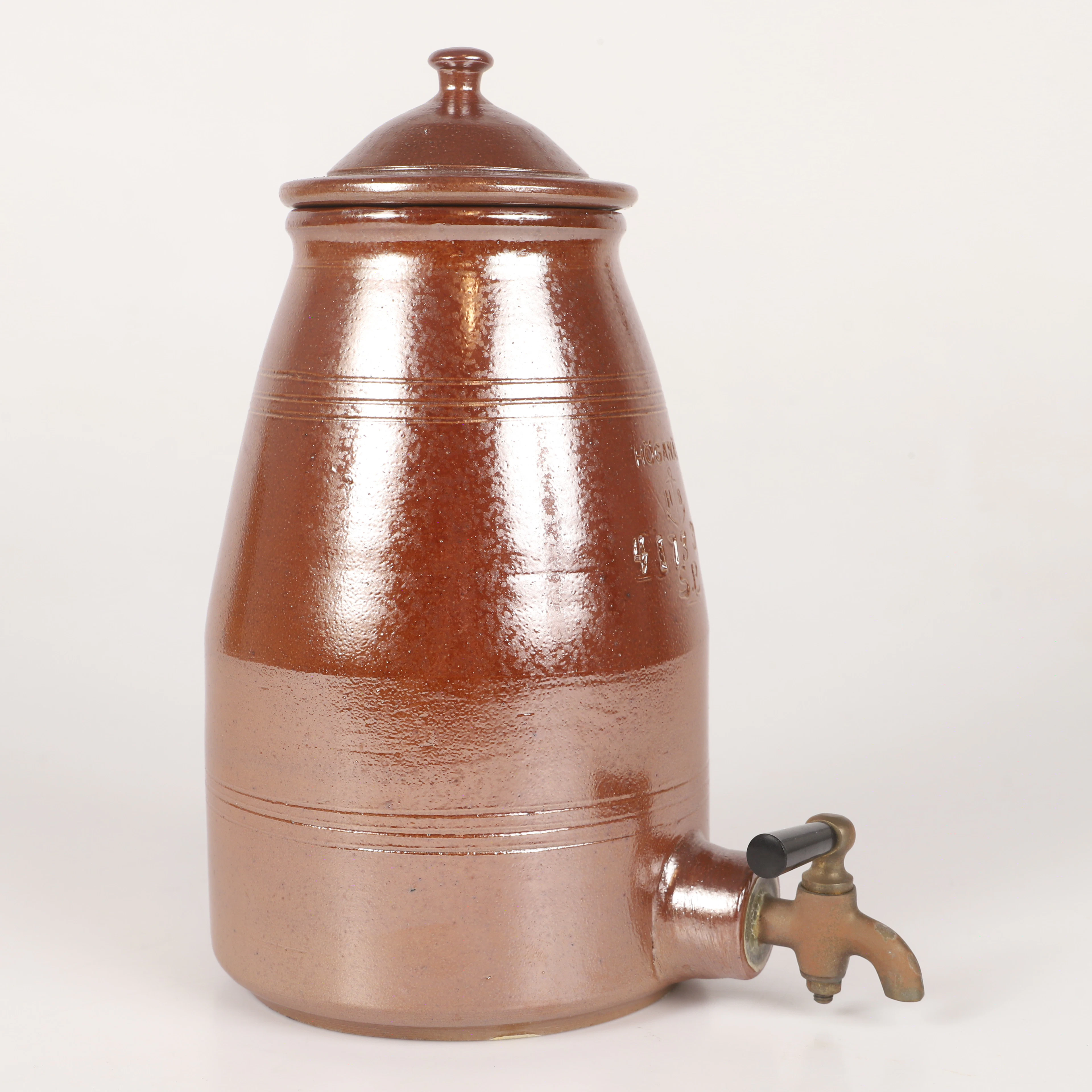 KRUS MED TAPPKRAN, 3 liter, saltglaserad keramik, Sven Bolin, Höganäs.