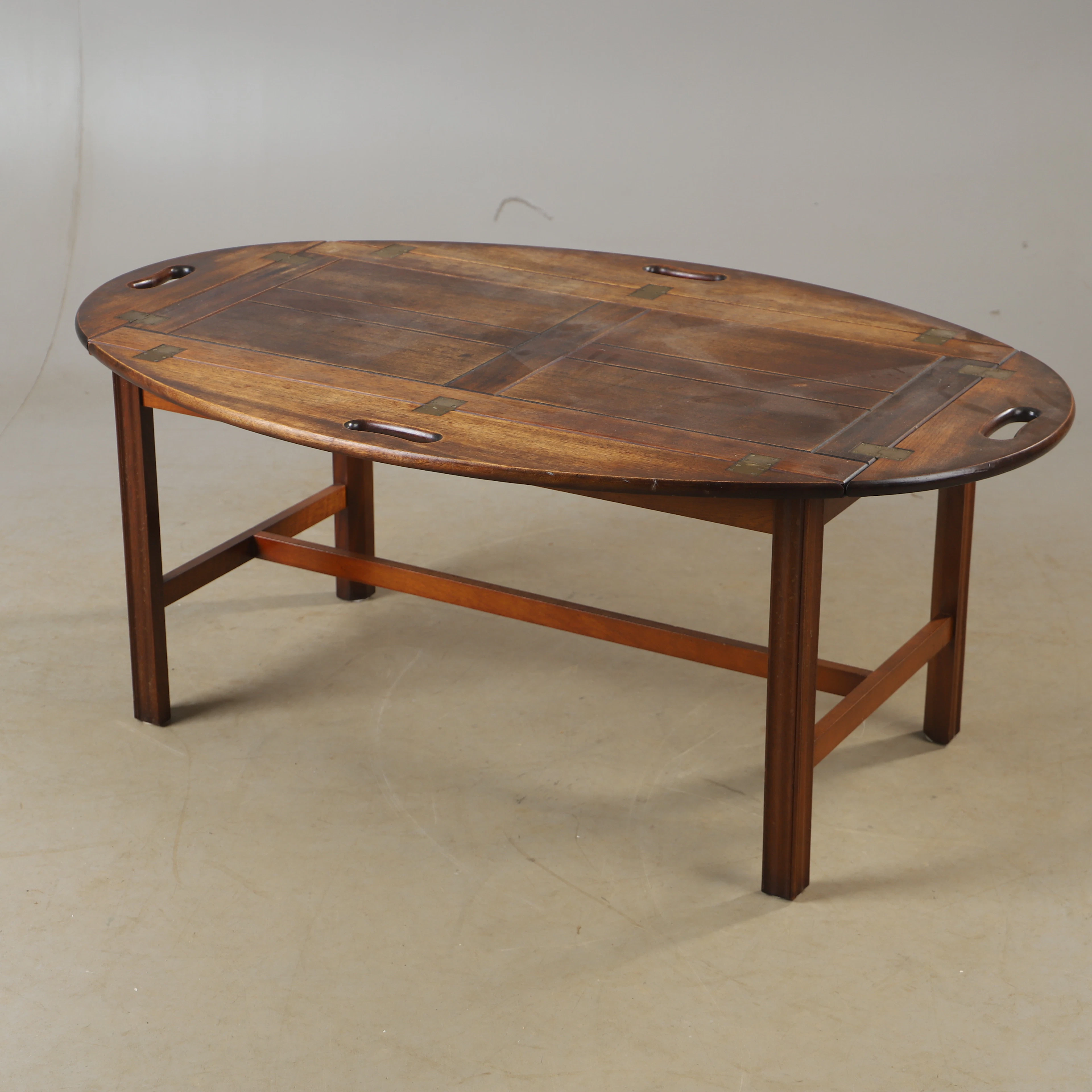 SOFFBORD, s. k. butlers tray, mahogny, engelsk stil.