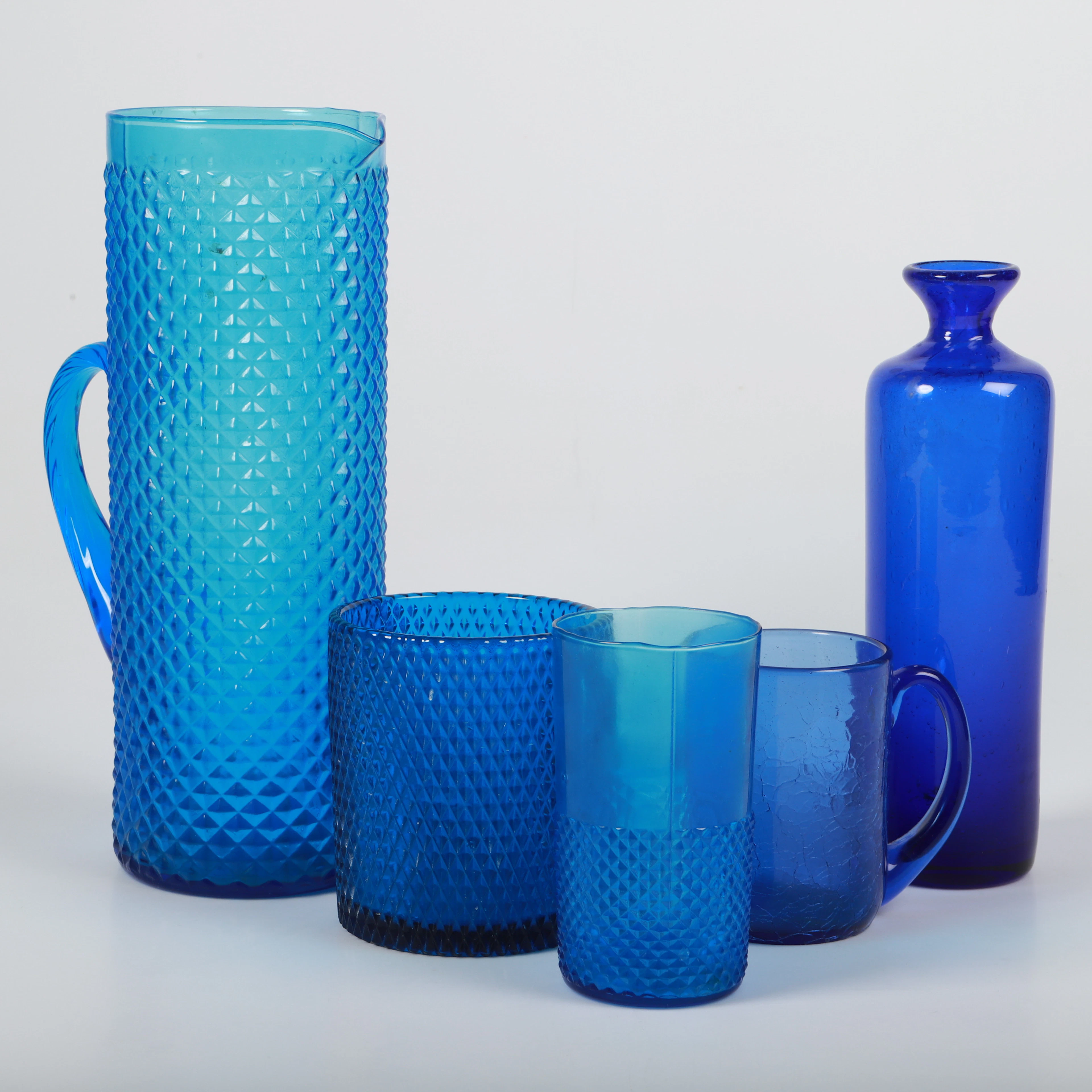 KANNA, VAS M. M., 5 delar, blått glas, 1900-talets andra hälft.