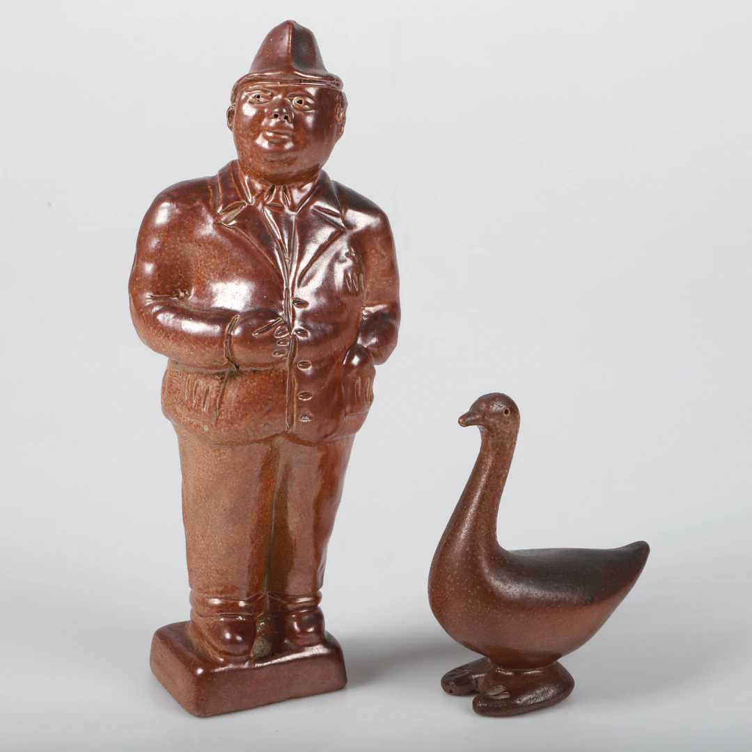 SVEN BOLIN. Figuriner, 2 stycken, Edvard Persson samt gås, keramik, Höganäs.
