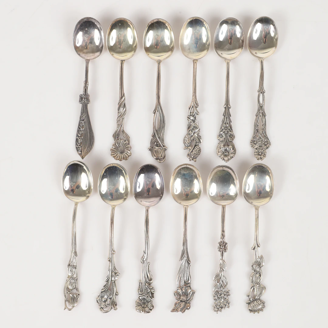 KAFFESKEDAR, 12 stycken, "Svenska Floran", silver, Gewe, Malmö.