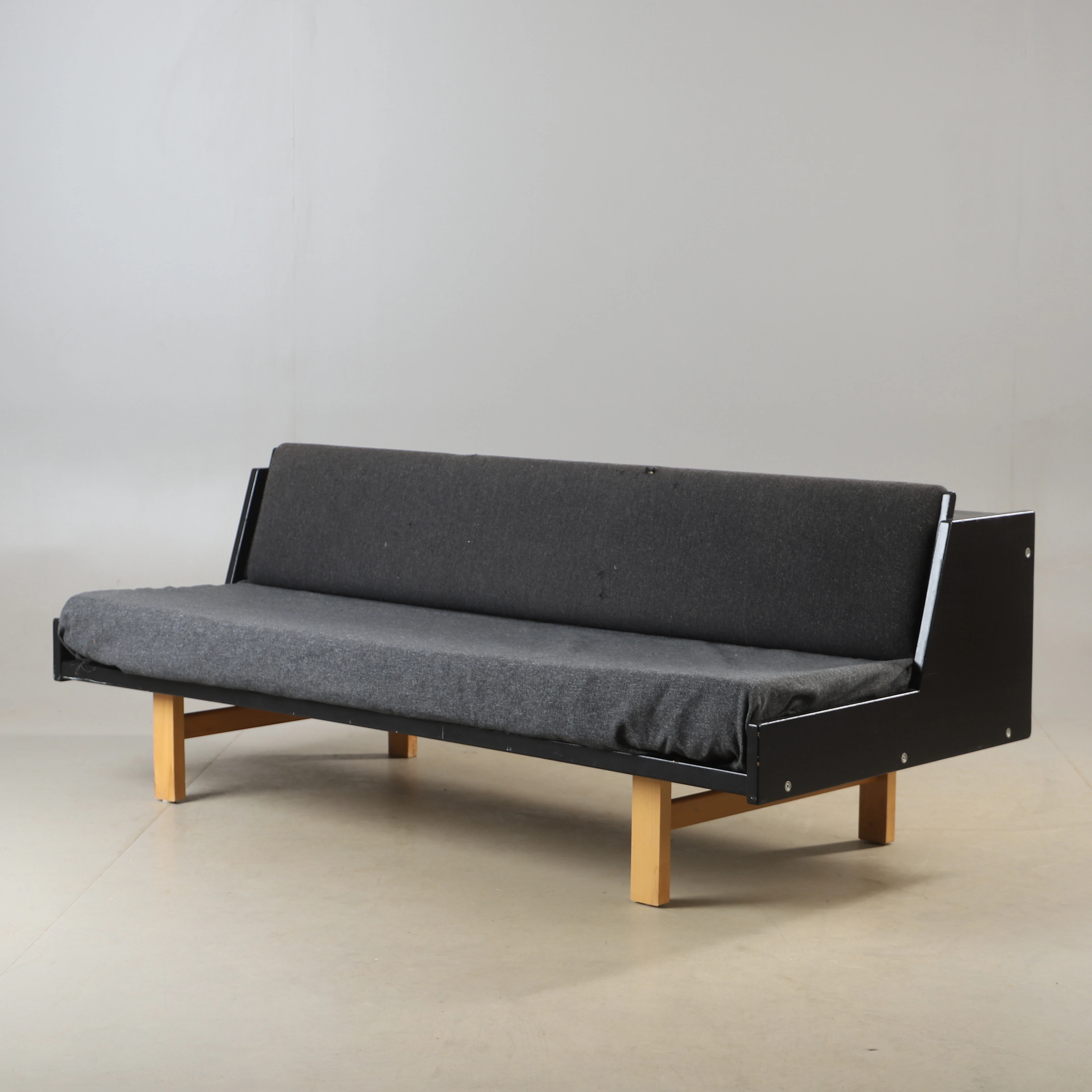 HANS J WEGNER. Dagbädd, modell GE258, ek, Getama, Danmark.