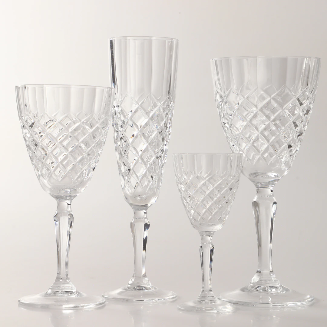 GLASSERVIS, 24 delar, rutslipad dekor.