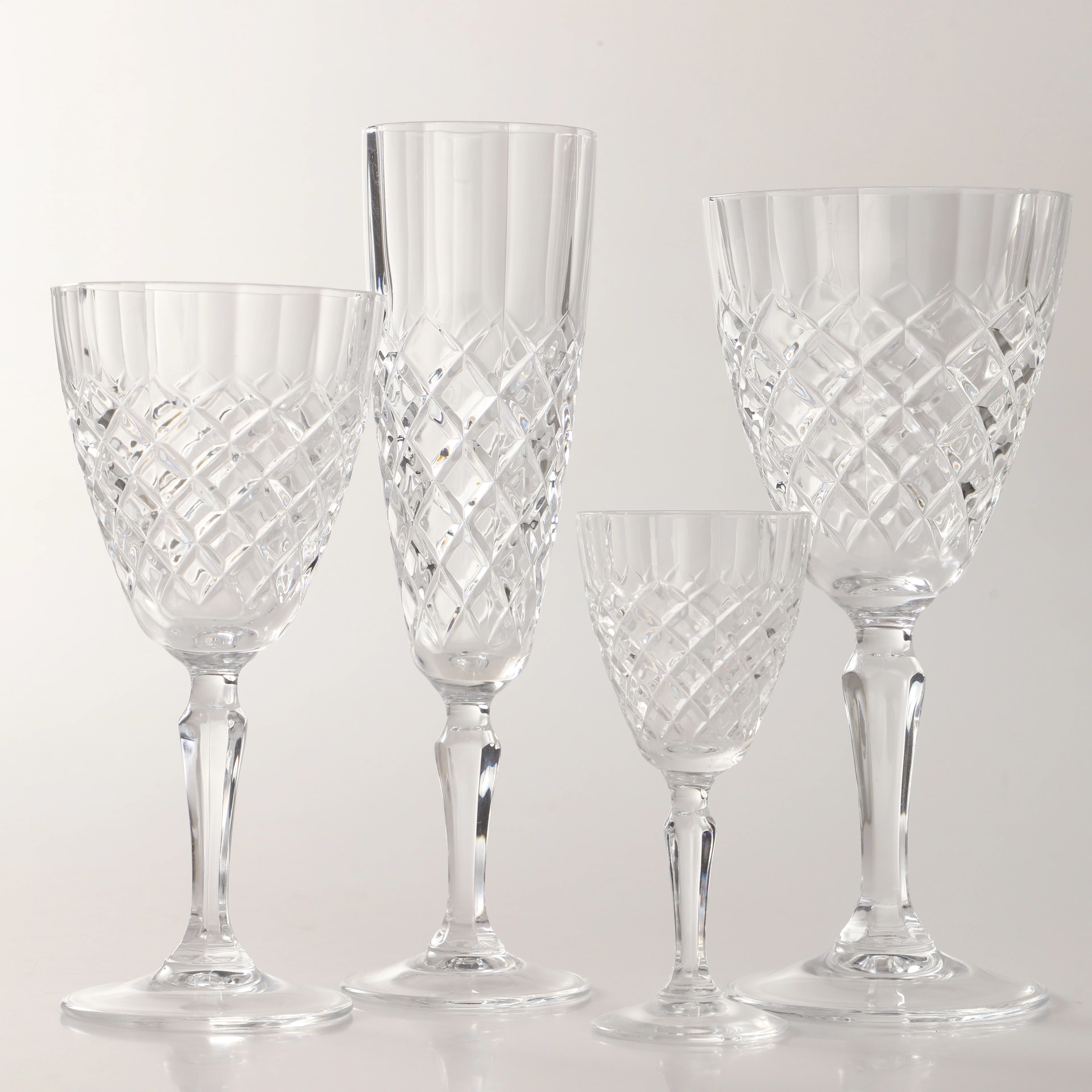 GLASSERVIS, 24 delar, rutslipad dekor.