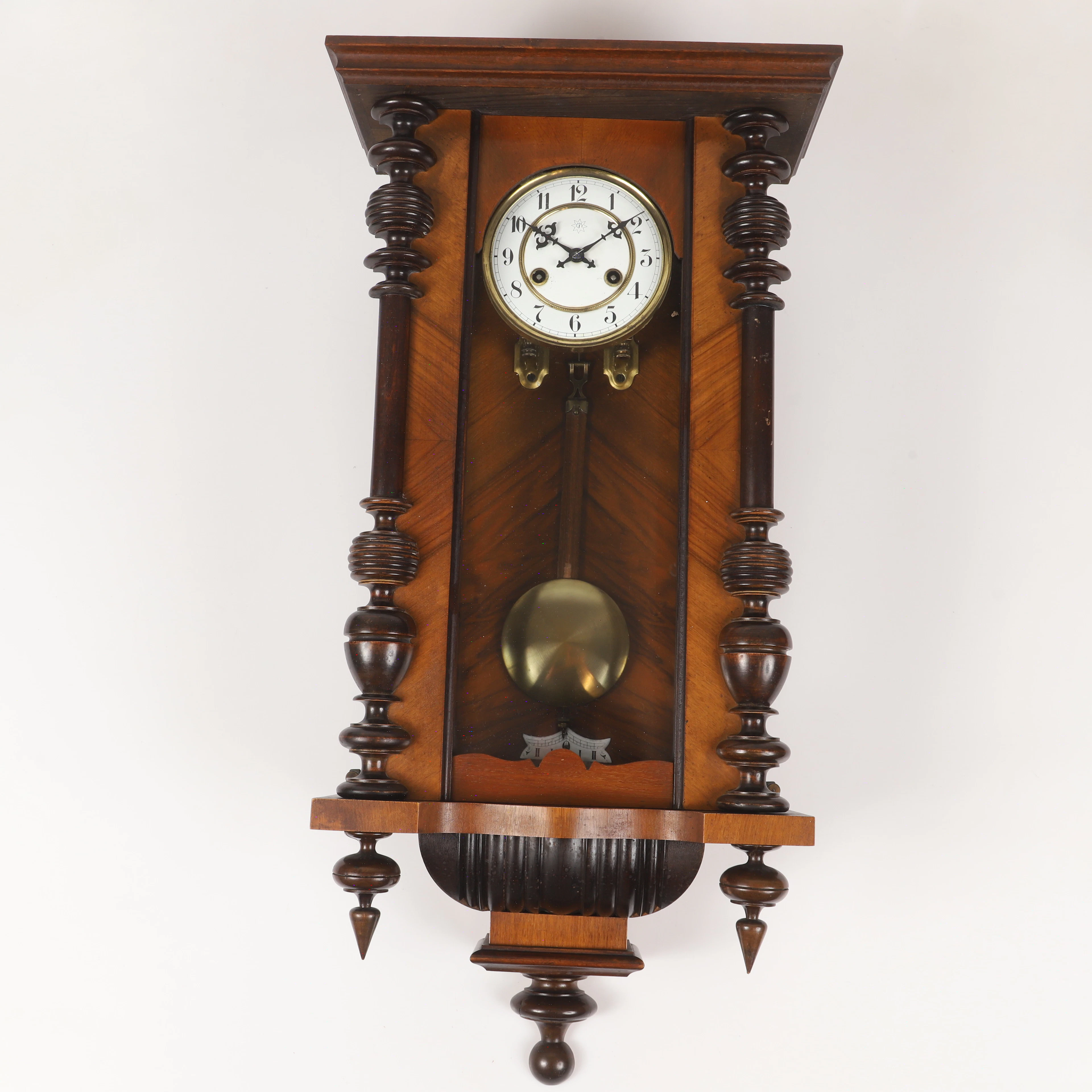 VÄGGUR, mahogny, med mörkbetsade detaljer, Junghans.