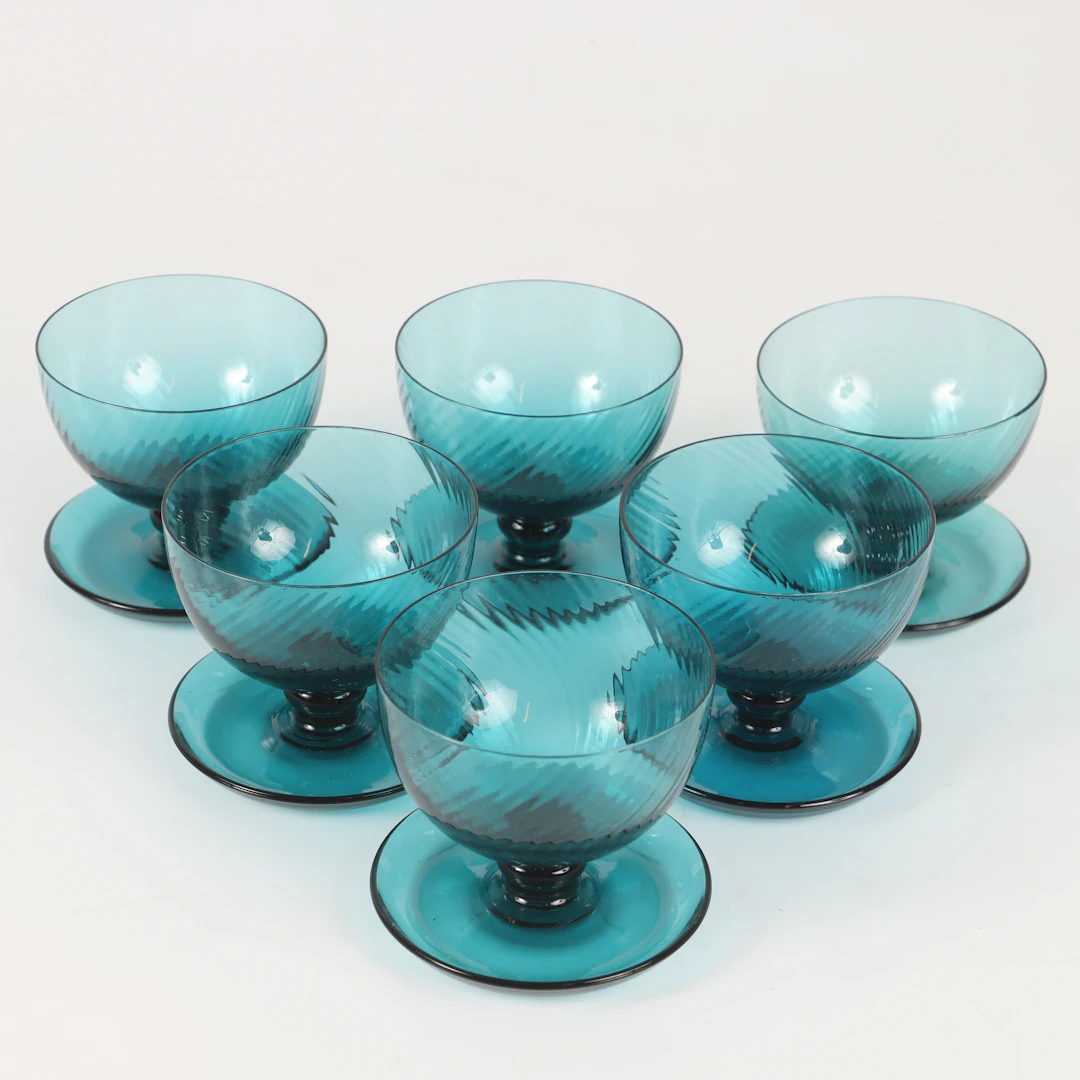SIGNE PERSSON-MELIN. Dessertskålar, 6 stycken, färgat glas, Hovmantorp