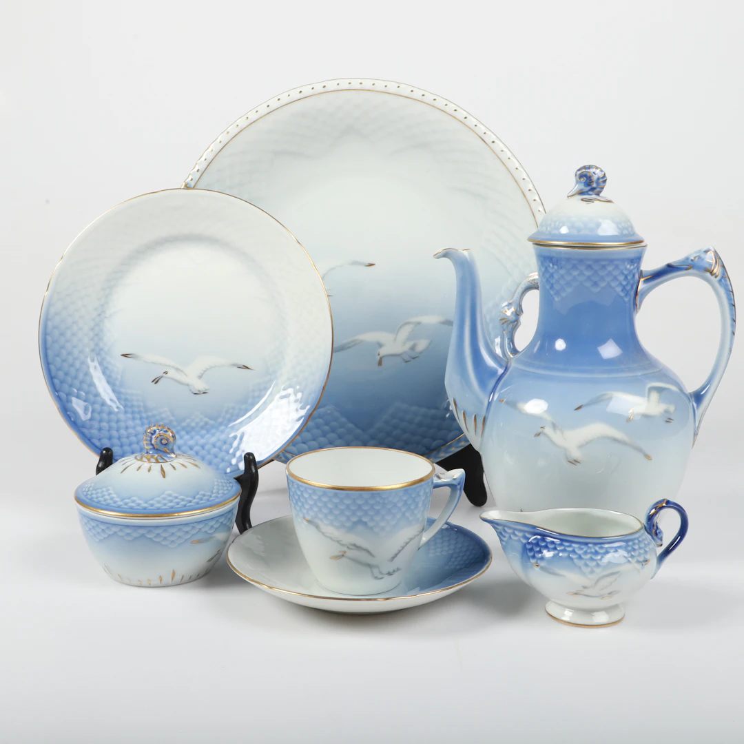 KAFFESERVIS, 45 delar, "Måsen", porslin, Bing & Gröndahl.