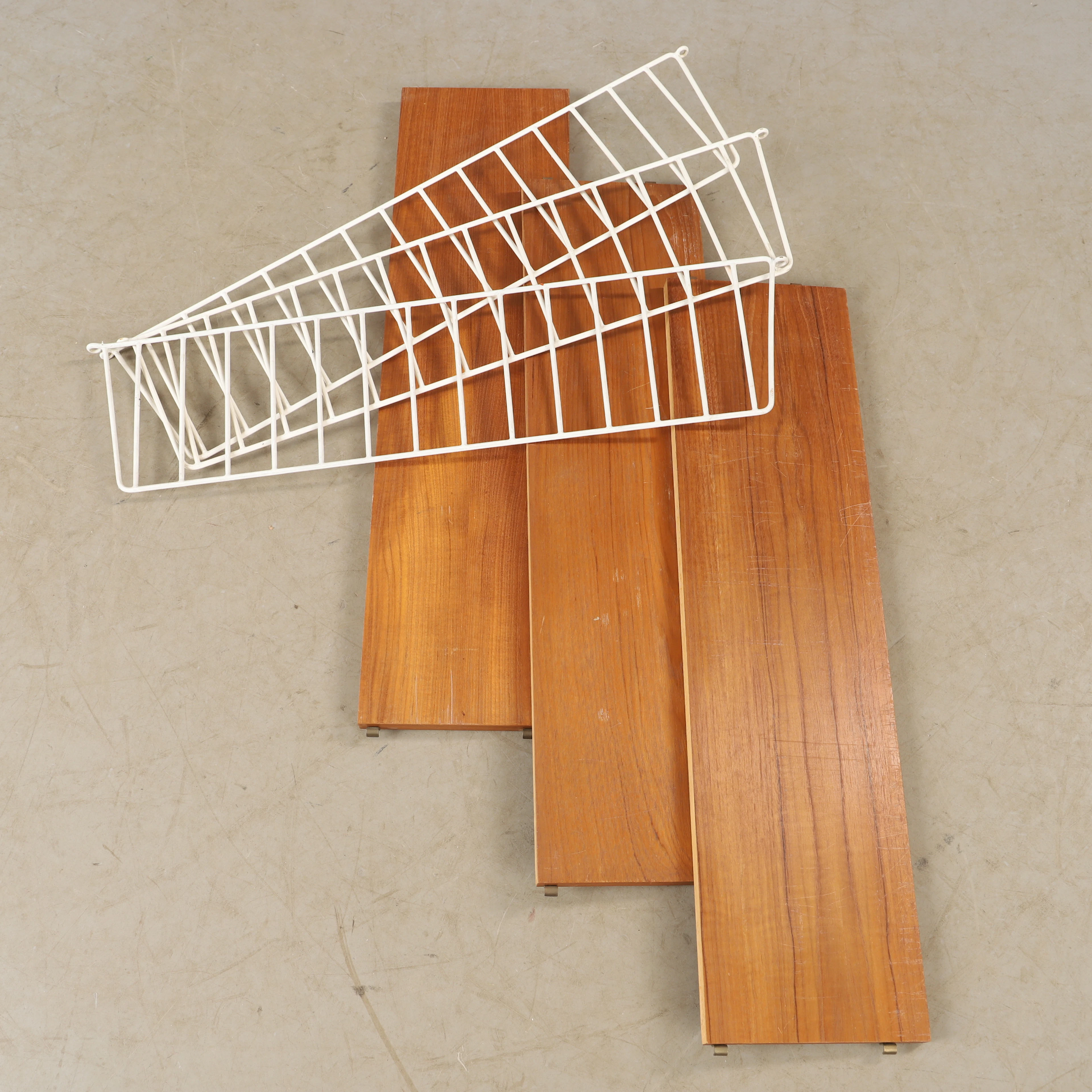 STRINGHYLLA, teak, 1900-talets mitt.